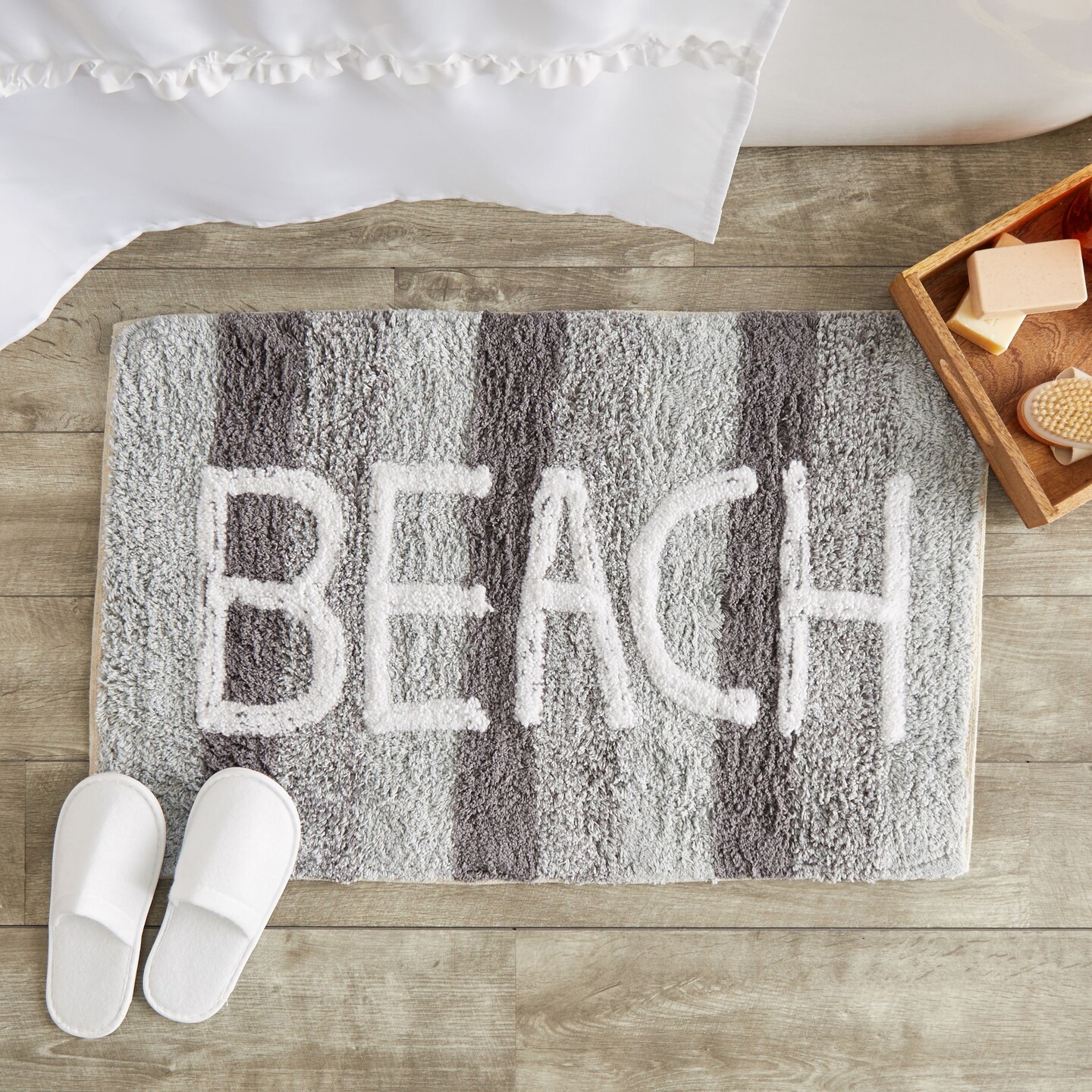 Non-Slip Bath Mat, Beach Bathroom Rug for Showers (Multi-Colored, 32 x 20 Inches)