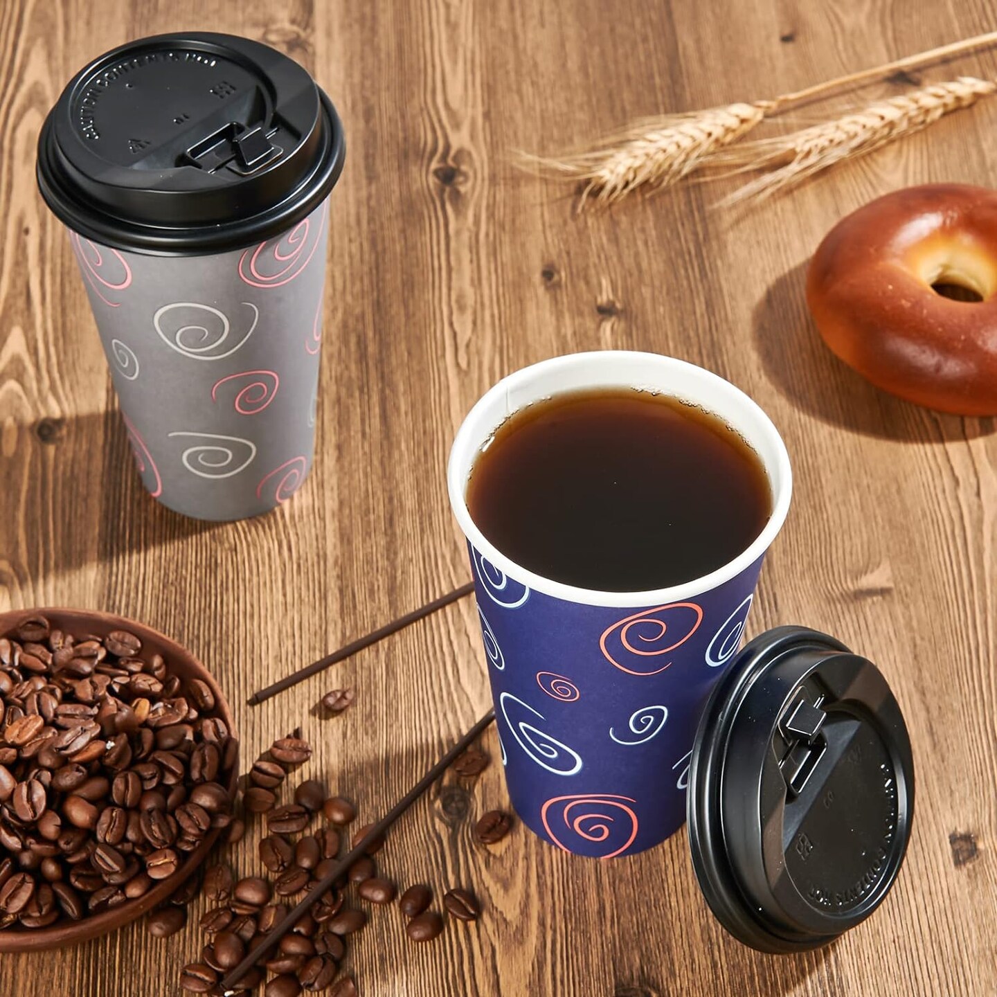 100 Pack 16 oz Paper Cups, Disposable Coffee Cups with Lids and Straws for Drinking Water, Tea, Used for Home, Shops and Cafes