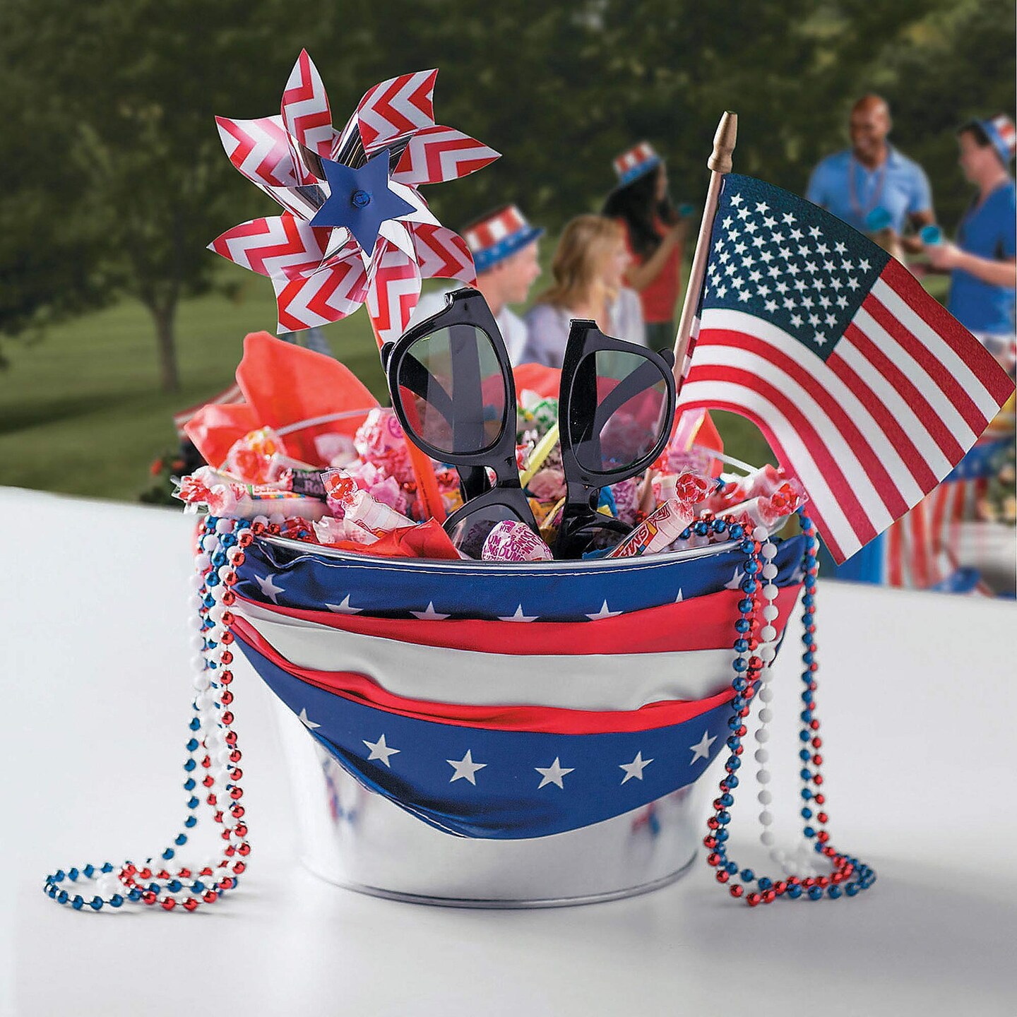 5 1/2&#x22; Adults Black Plastic Nomad Sunglasses 12 Pieces