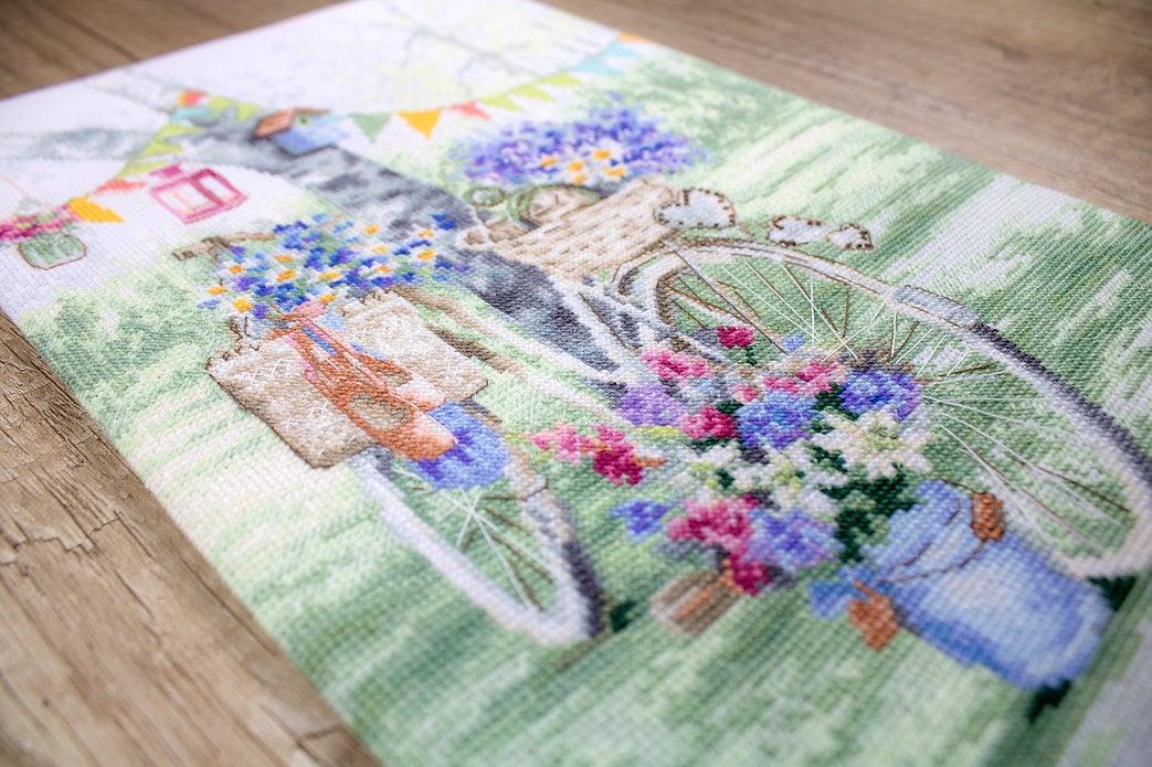 Counted Cross Stitch Kit Bike Leti971