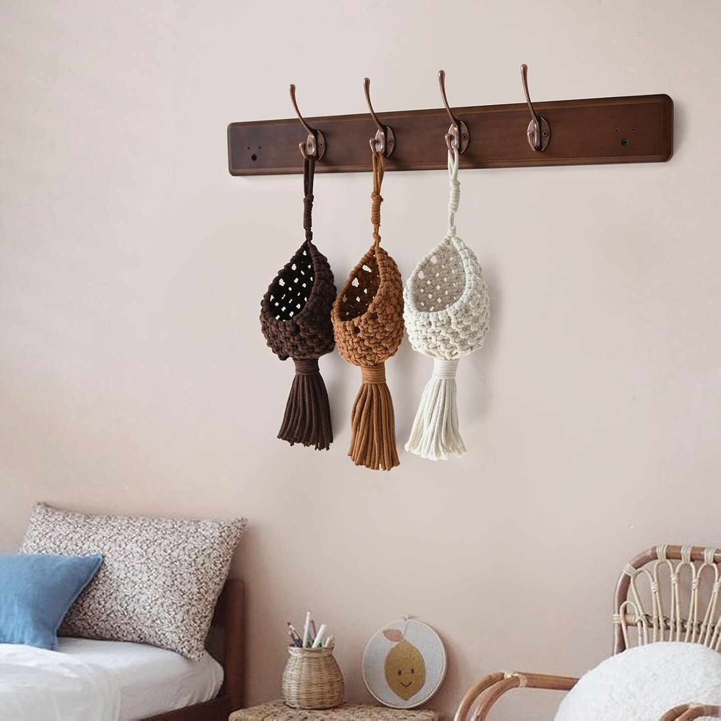 Macramé Basket Decor – Set of 3 Handmade Boho Wall Hanging Storage Baskets for Living Room, Bedroom, or Entryway, Rustic and Decorative Home Art