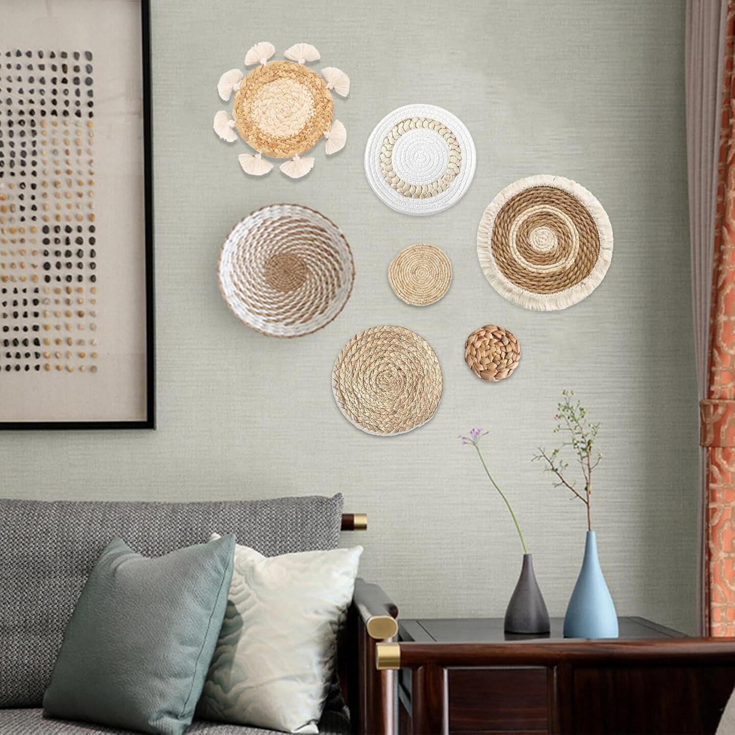 7-Pack Boho Wall Baskets – Round Seagrass Rattan Wicker Wall Décor, Handmade Rustic Flat Hanging Wall Art for Farmhouse Living Room, Bedroom, Kitchen, or Home Display