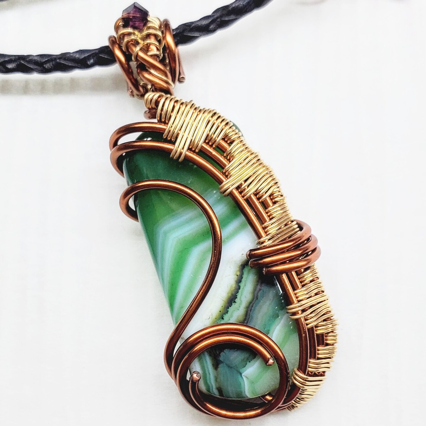アクセサリー Nechan Handmade Copper Brass Wire Wrapped Malachite Pendant on Leather