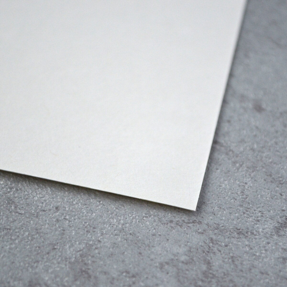 BEE-814R-0536 | Heavyweight Rag Drawing Paper | Michaels