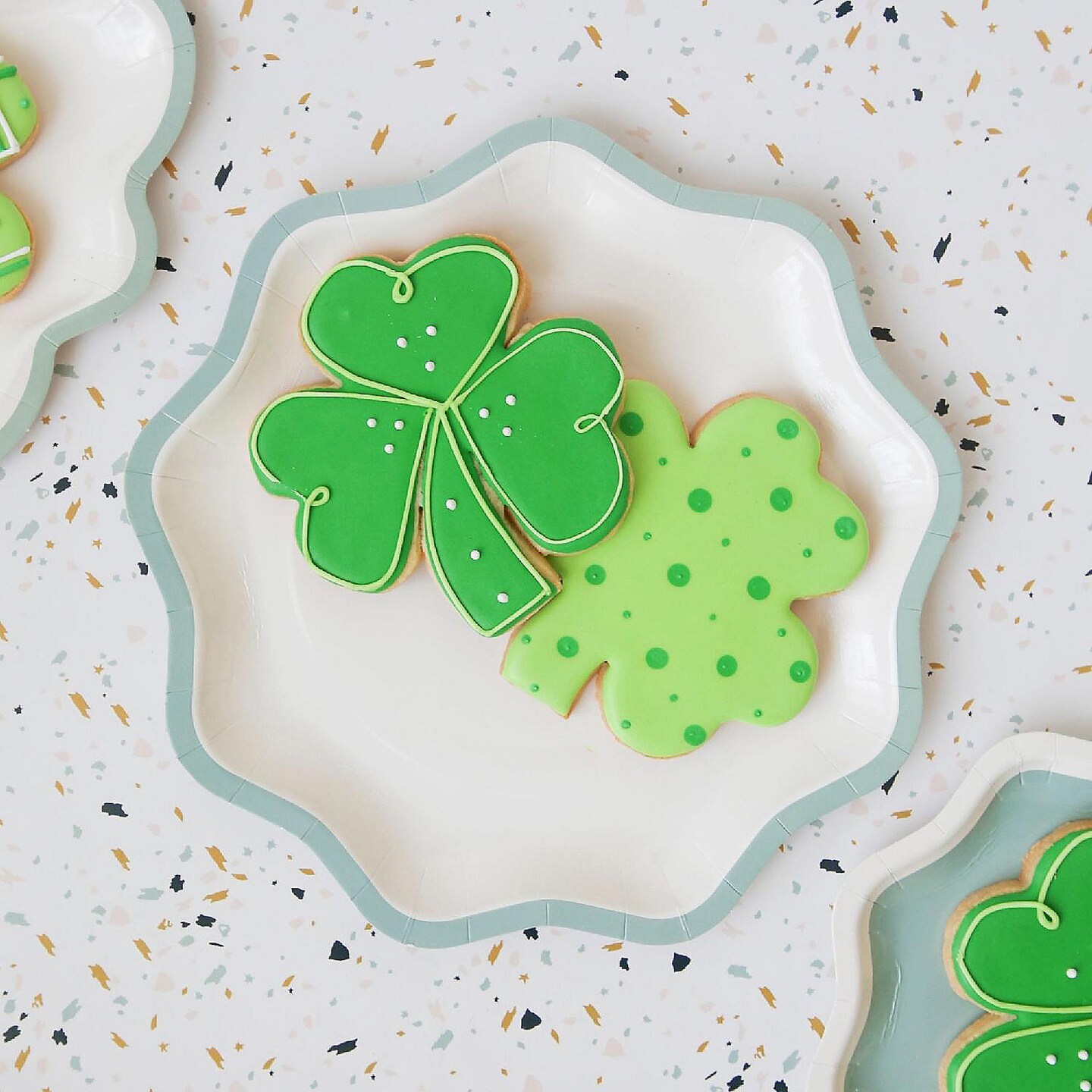 4 Pieces Mint Green 9" Paper Dinner Plates Eco-Friendly Party Supplies 9 inch