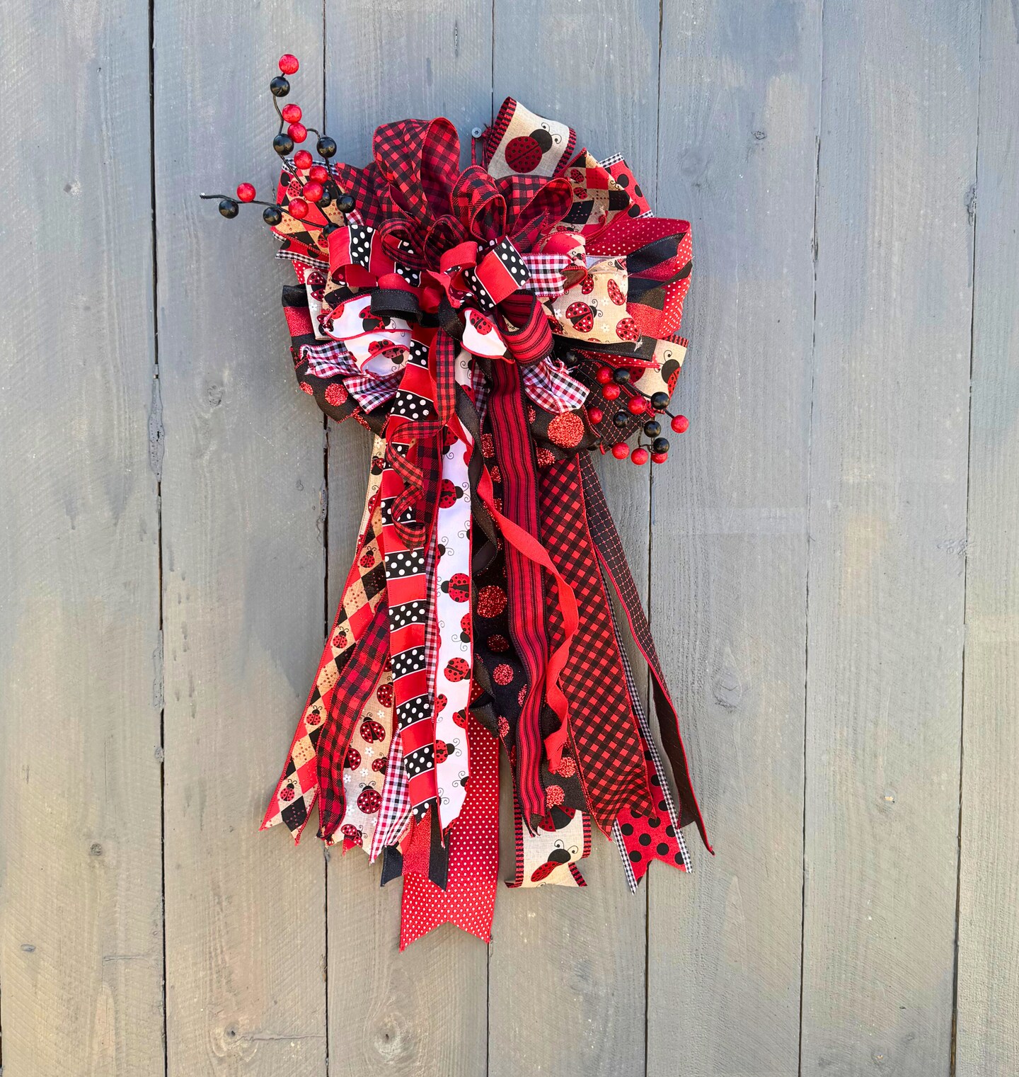 tobacco basket with magnolia wreath Christmas Swag: Holiday Door Hanger White Florals Looking for a fun twist