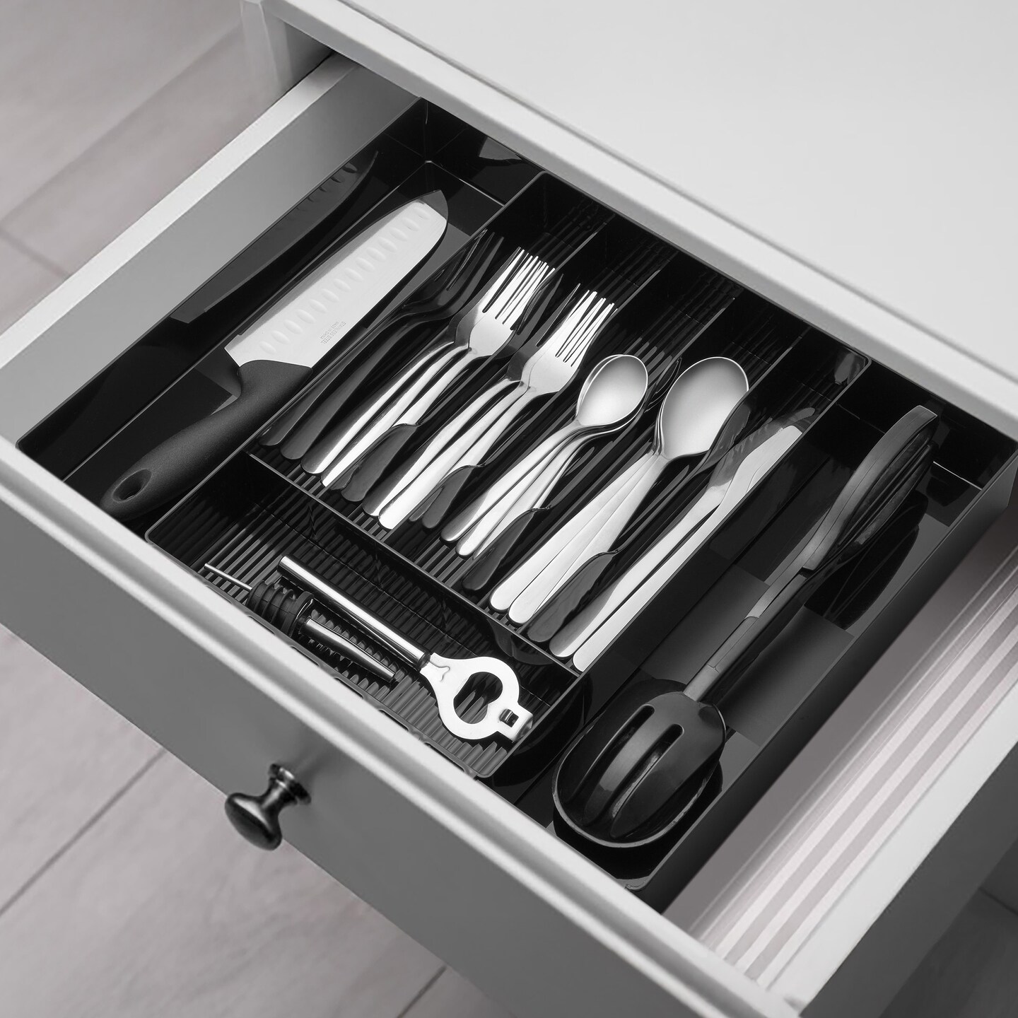 Sorbus Silverware Organizer – Expandable Kitchen Drawer Organizer, Non Slip Adjustable Utensil Organizer, Cutlery Tray for Forks, Knives, Spoons – Multipurpose Flatware and Kitchen Storage Solution