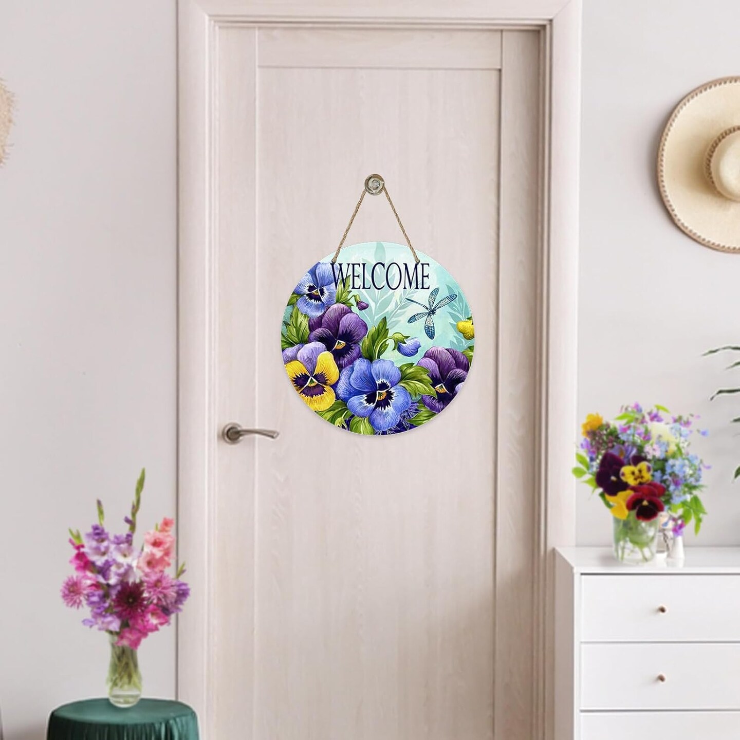Welcome Spring Summer Floral Flower Sign for Front Door Decor, Pansy Dragonfly Wood Door Hanger for Outdoor Outside Porch, Seasonal Vintage Wooden Wreath Indoor Wall Hanging Decoration