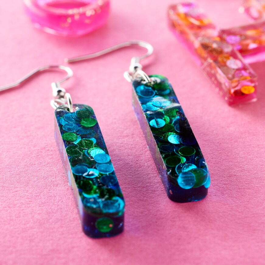 UV Resin Jewelry and Keychains