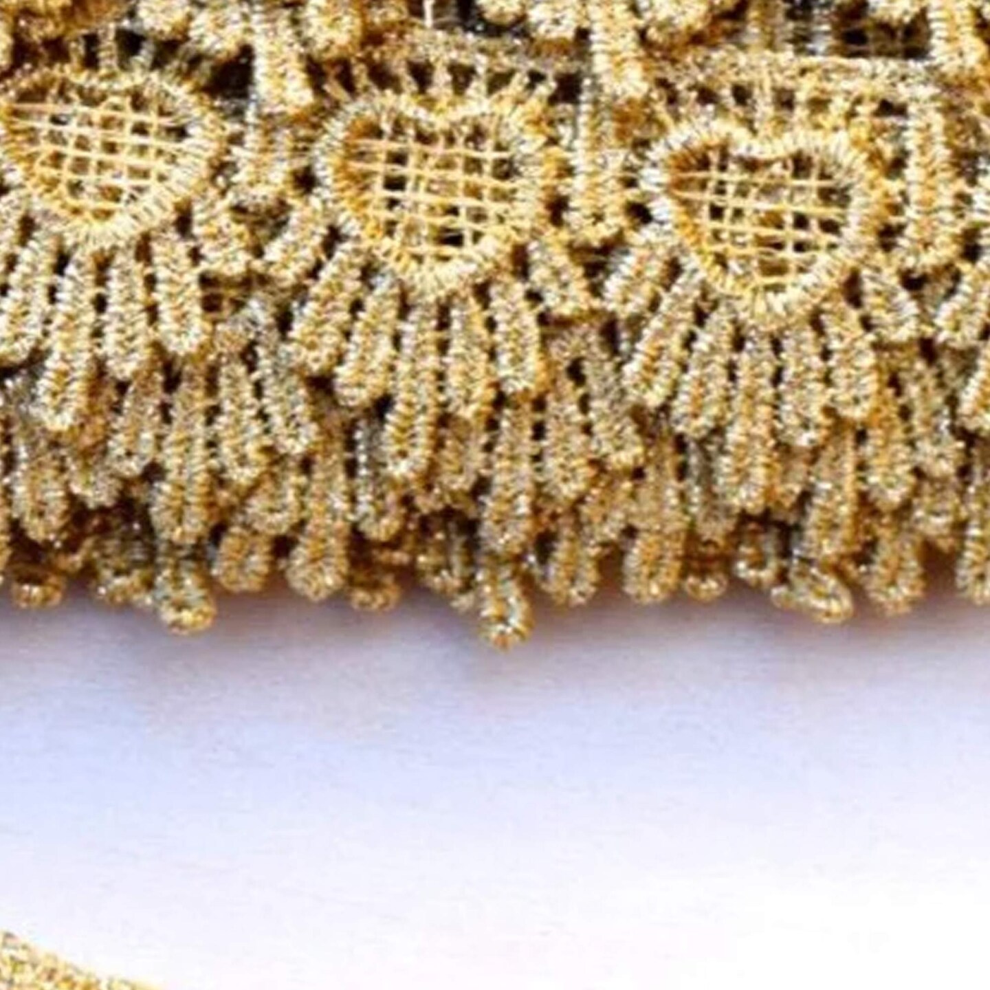 1 Yard 1.5 Inch Wide Metallic Gold Narrow Heart Shape Venice Lace Trim