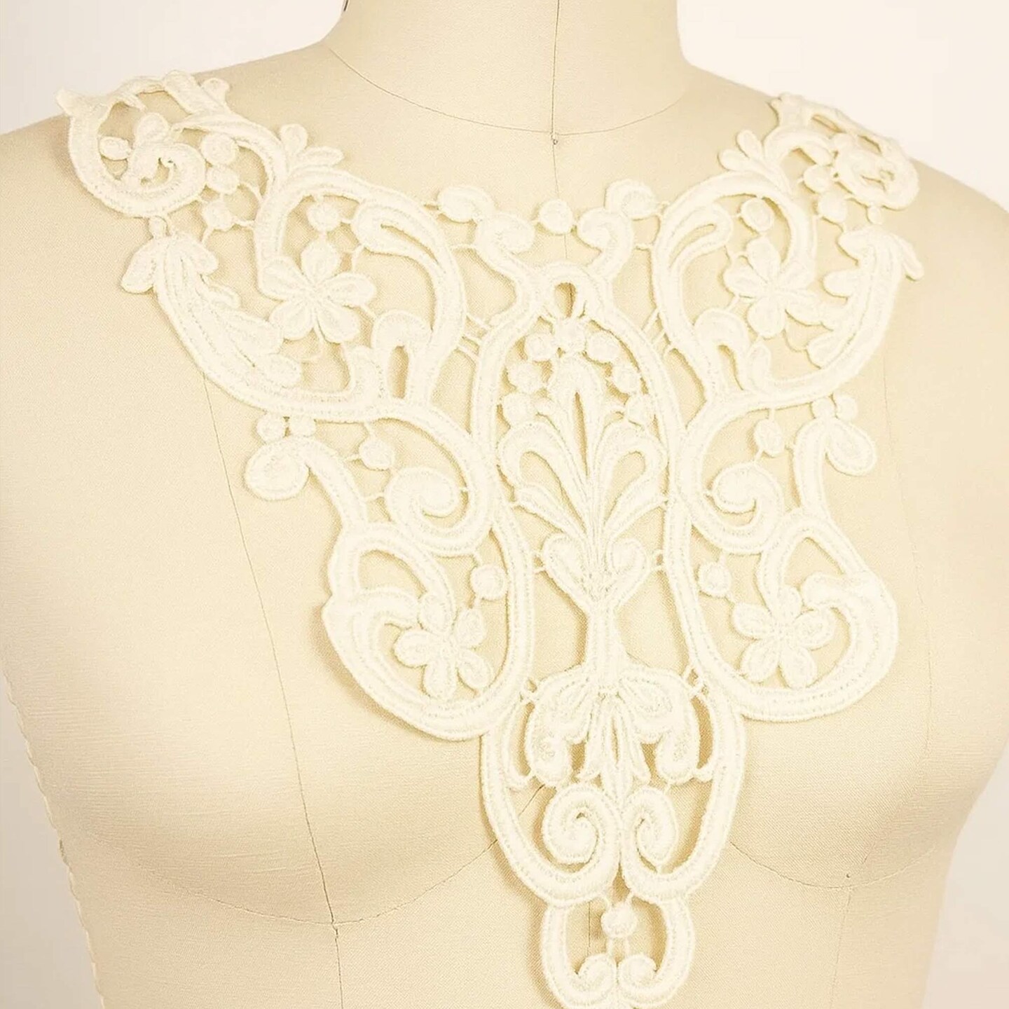 1 Ivory Venice Lace V Collar Applique Large Victorian Style Oversized Embellishment for Gowns