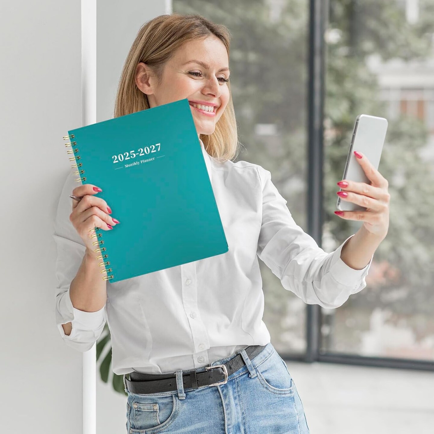 Monthly Planner 2025-2027 - 8.5&#x22; x 11&#x22; (Turquoise)