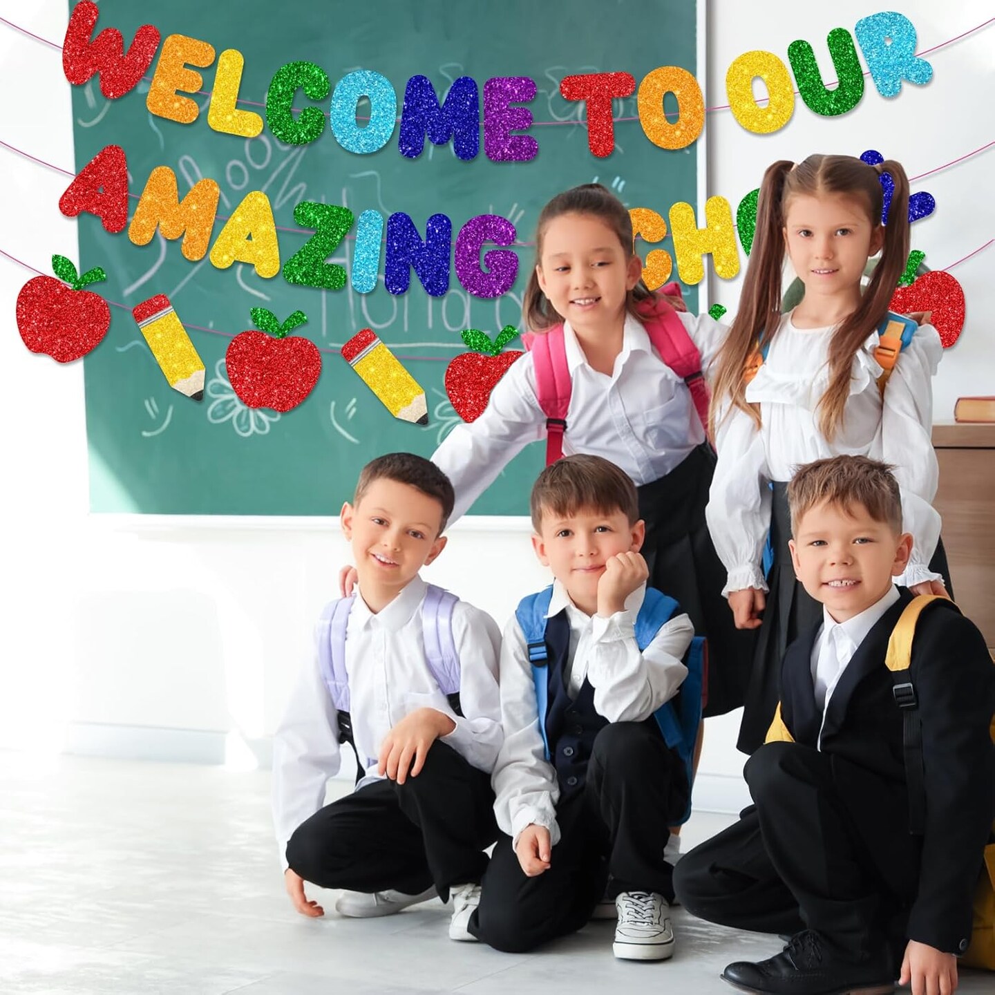 Welcome To School Banner (red and pink) 4&#x22;L x 4&#x22;W
