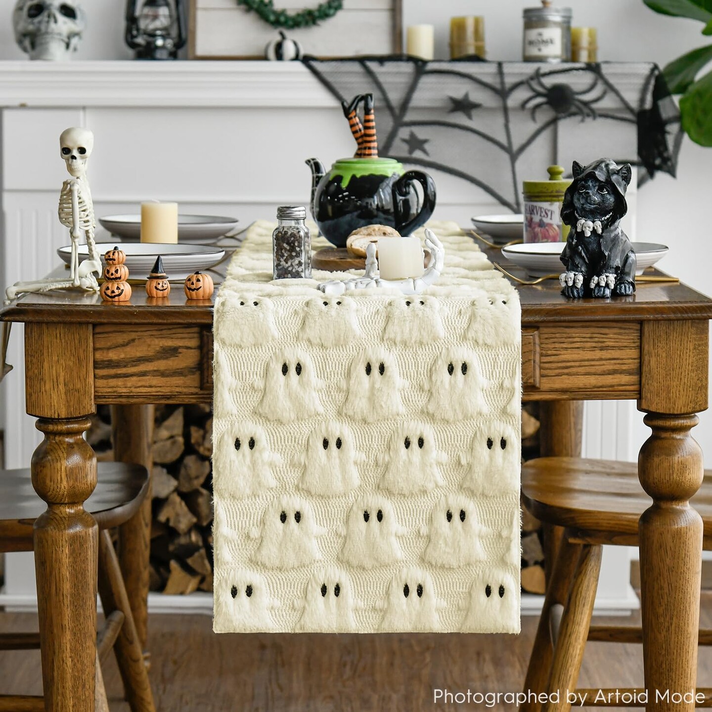 Beige Ghost Soft Plush Faux Fur Jacquard Halloween Table Runner