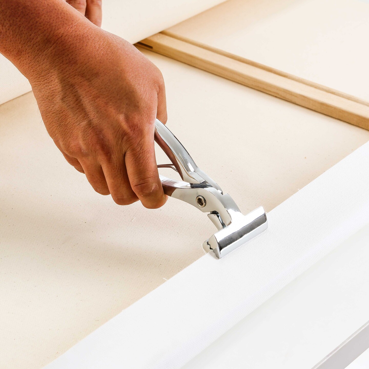 U.S. Art Supply 12-Ounce Triple Primed Gesso 63&#x22; Wide x 18&#x27; Long (6 Yards), 100% Cotton, Acid-Free - Unstretched Canvas Rolls for Painting, Oil &#x26; Acrylic, Murals - Cut To Frame Size