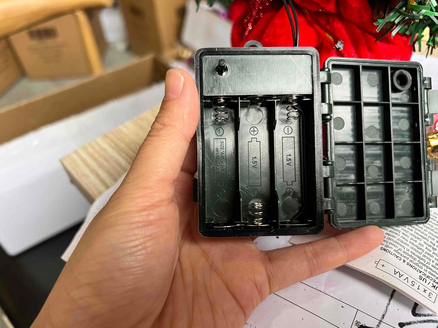 24 Inch/2FT Tabletop Mini Christmas Prelit Decoration (Green) 13&#x22;D x 13&#x22;W x 24&#x22;H