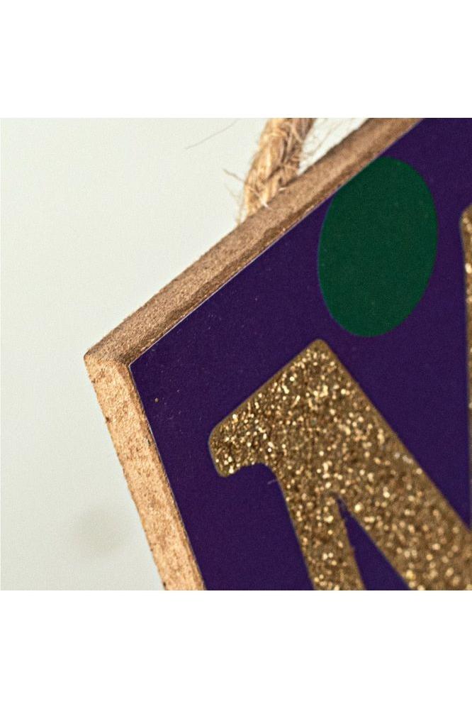 12&#x22; Wooden Sign: Mardi Gras Fleur