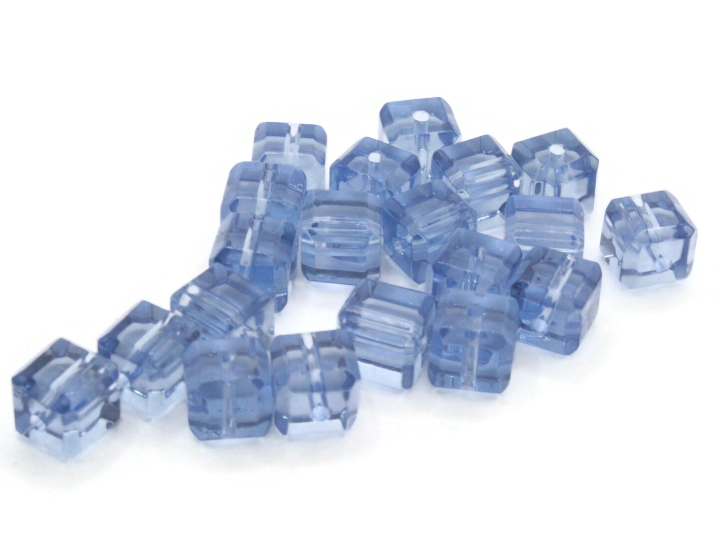 20 10mm Sky Blue Glass Cube Beads