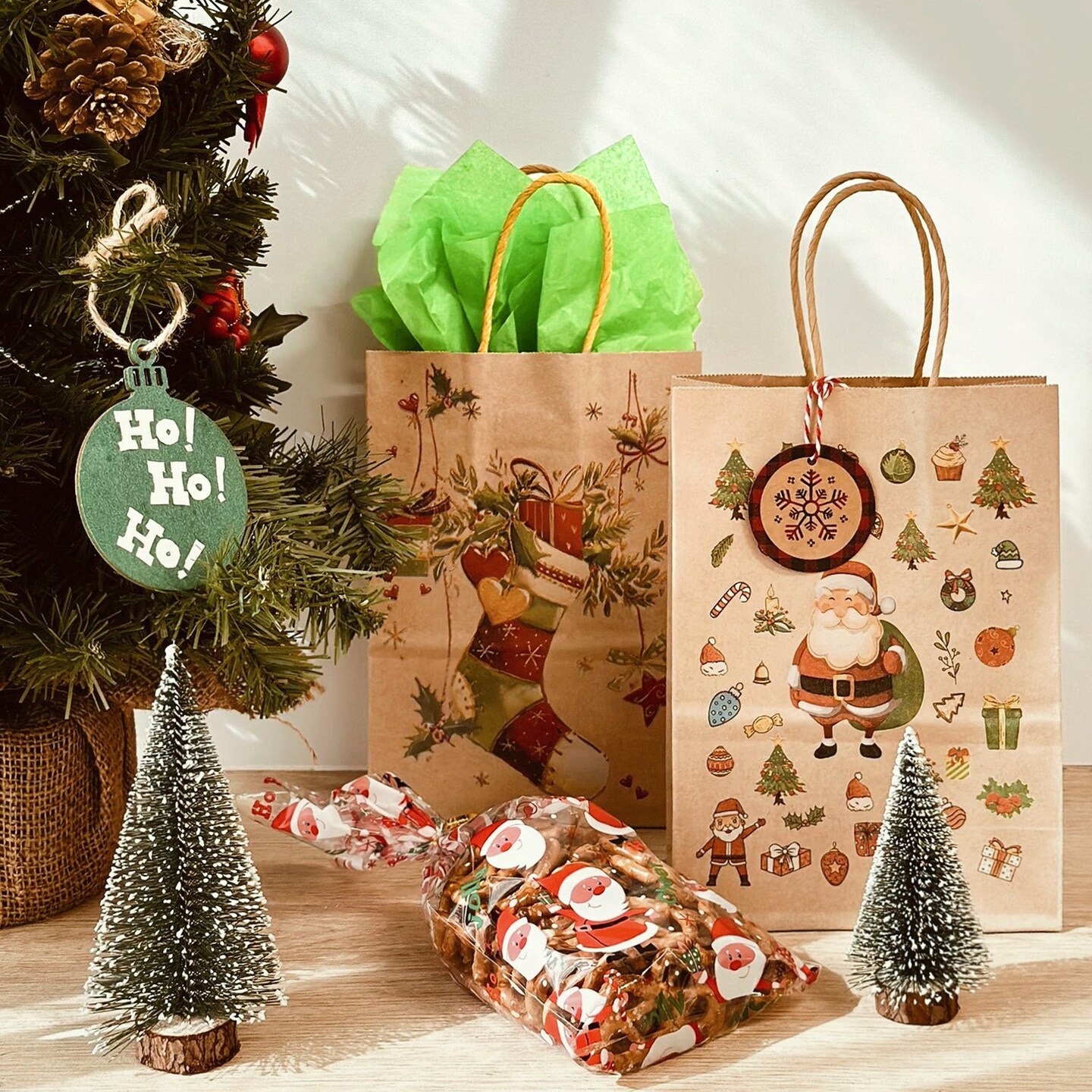 Wrapables Christmas Holiday Kraft Gift Bags with Handles and Tissue Paper for Gift Wrap, Parties, Favors and Treats (Set of 12), Christmas Time