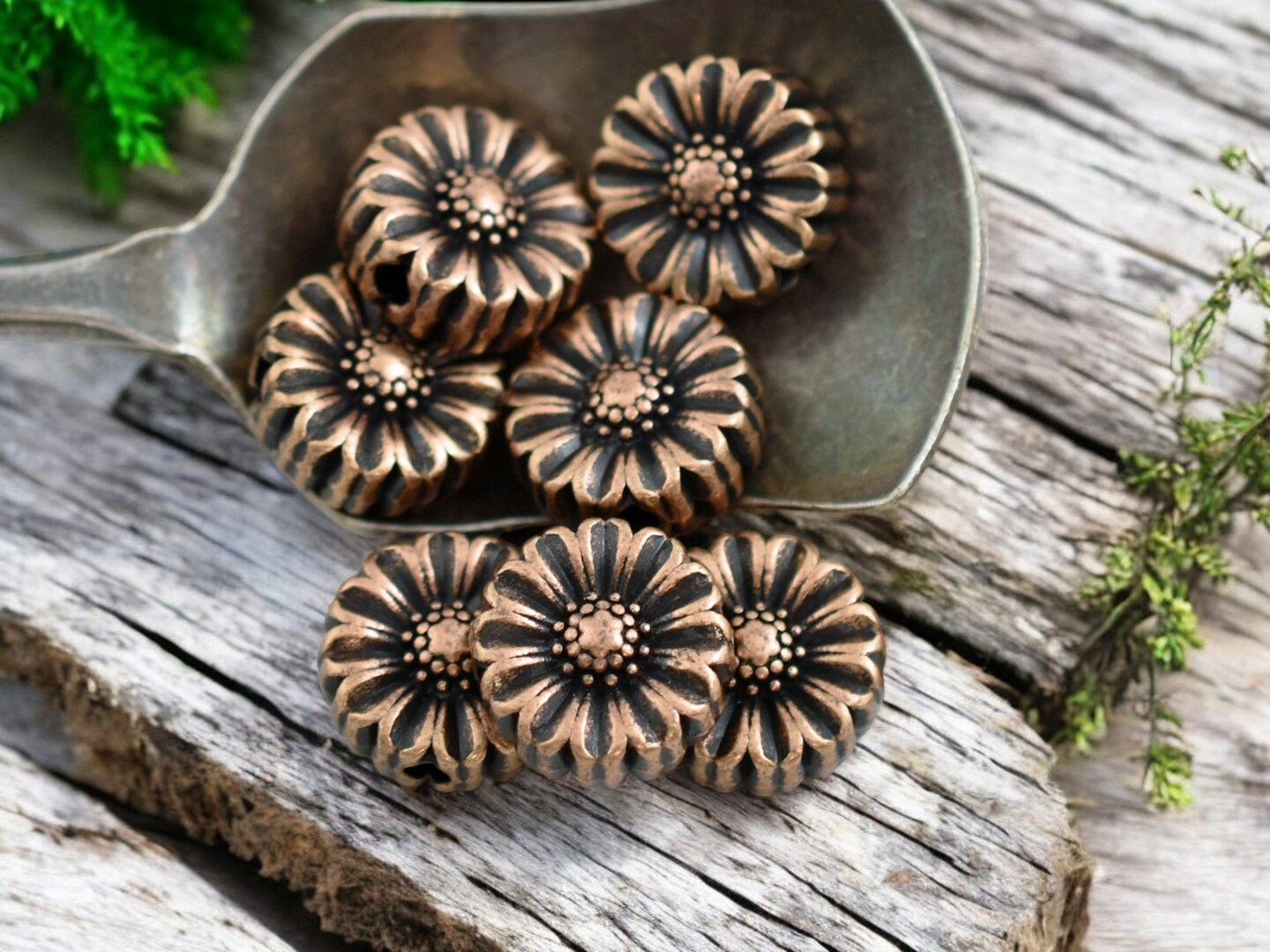 *20* 11x5mm Antique Copper Flat Flower Beads