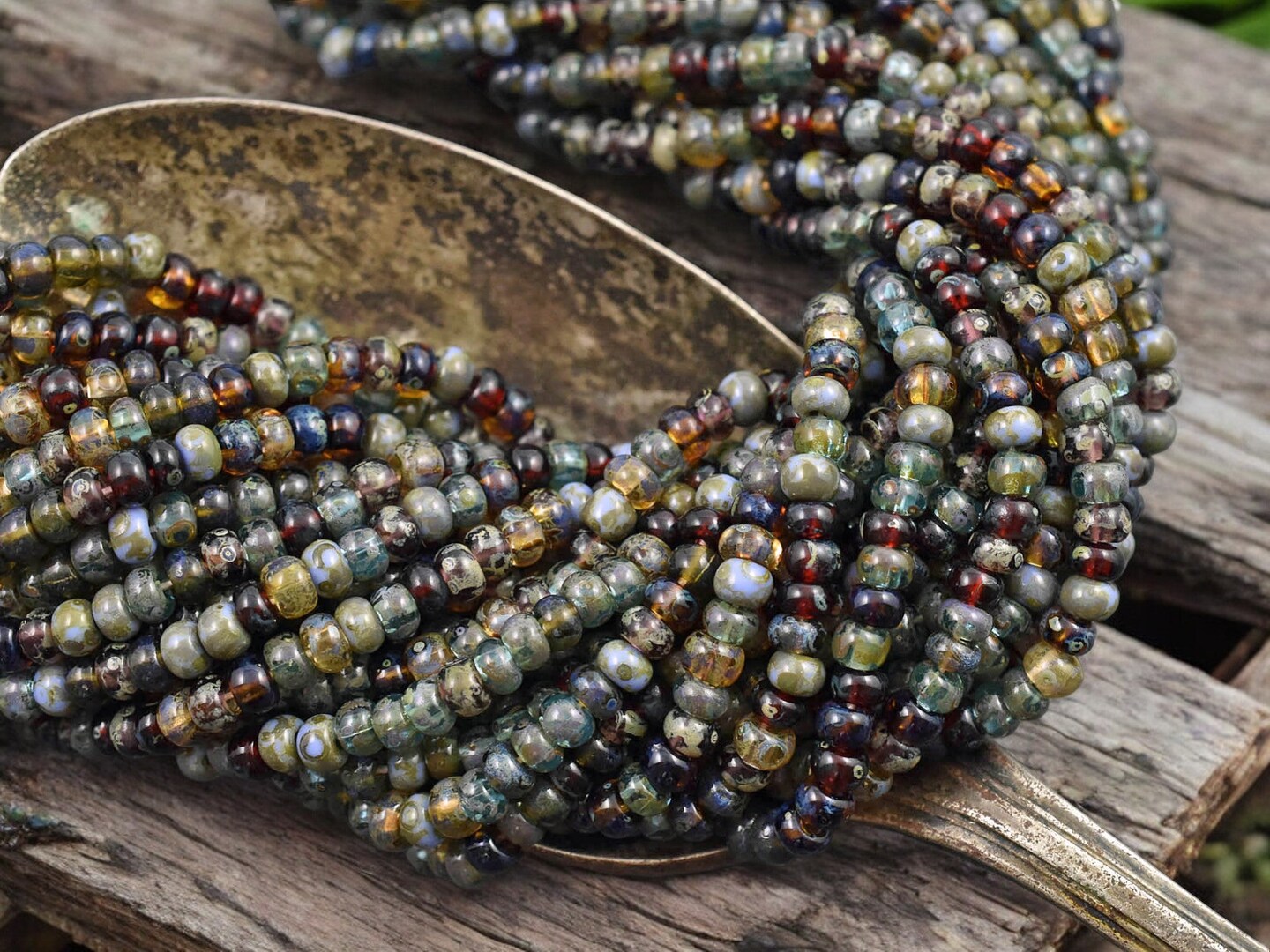 6/0 Aged Hornet Picasso Mix Seed Beads (22&#x22; Strand)