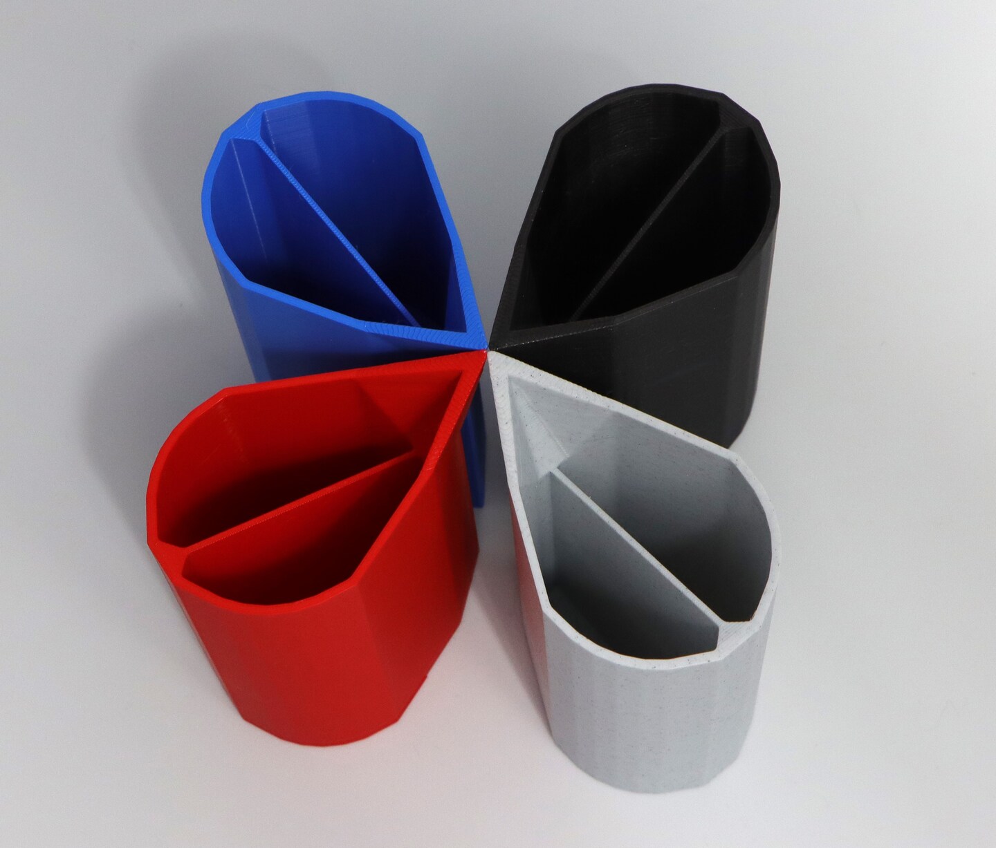 10oz Split Cup for Acrylic Pouring - The Original No Drip Spouted Split ...
