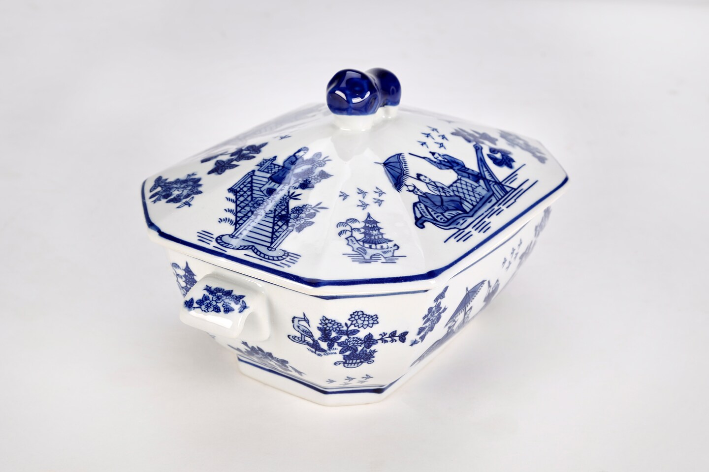 AAI Lidded Porcelain Tureen, Blue and White Pagoda Design