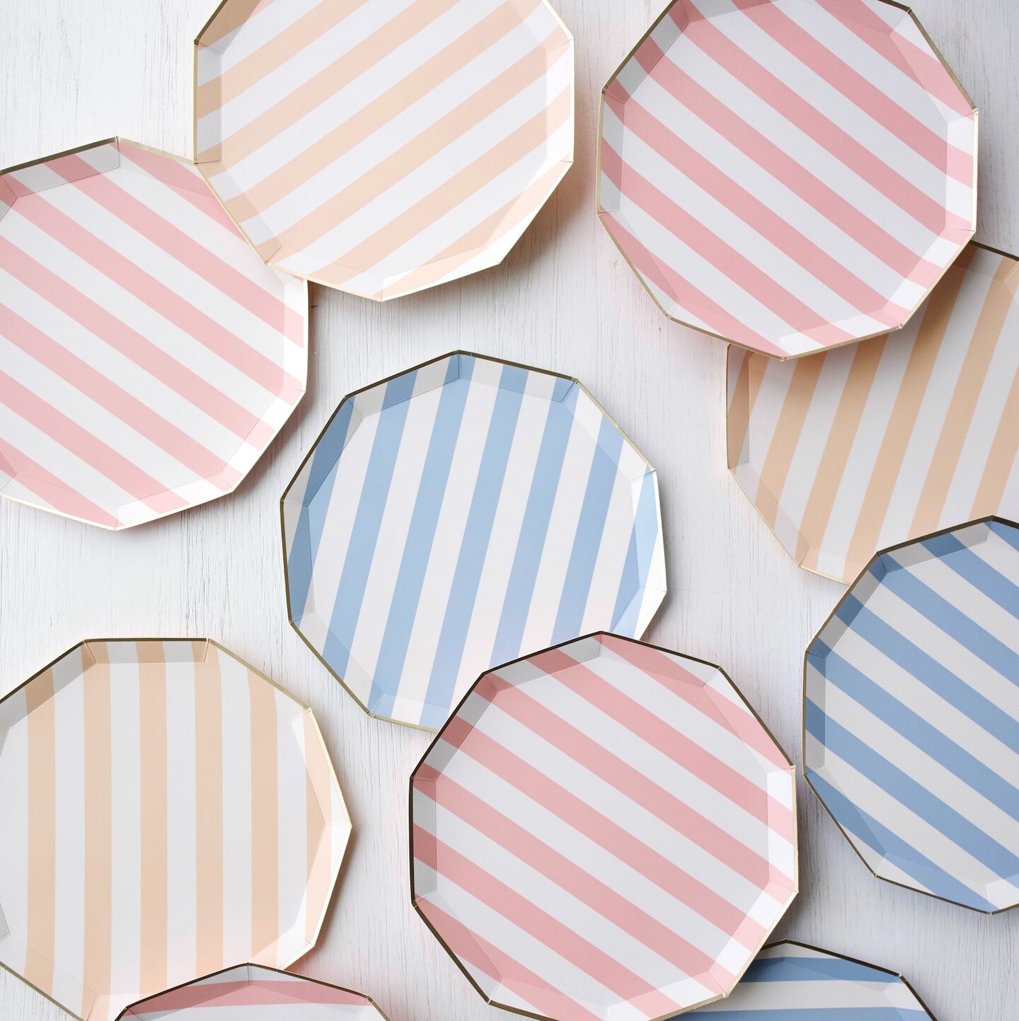 SKY BLUE SIGNATURE CABANA STRIPE PLATES