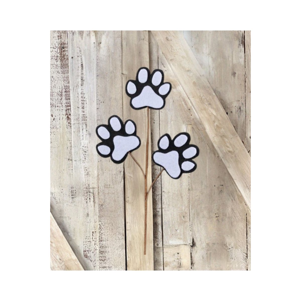 13.5&#x22; Felt Paw Print Spray: Black/White