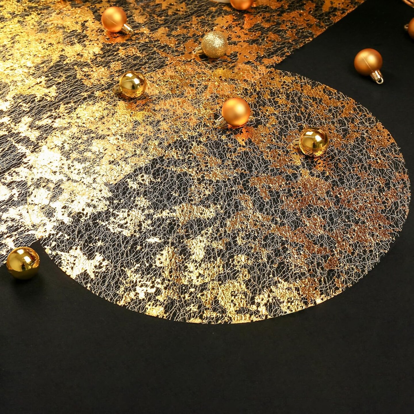 Round Gold Placemats 14 inch Set of 50 Indoor Outdoor Disposable Place Mats