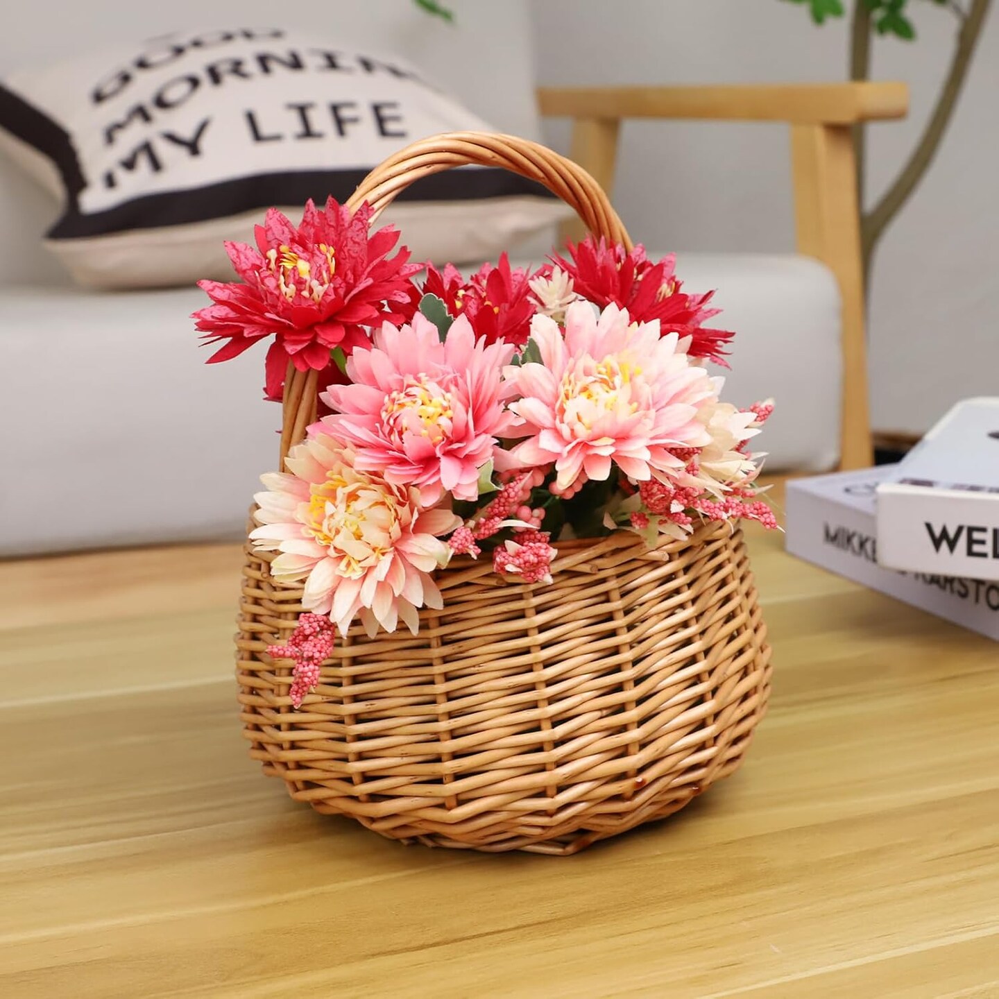 Small Gift Wicker Picnic Basket with Handle,Willow Flower Girl Basket for Weddings, Garden and Home Decor -Wicker Storage Basket-Natural