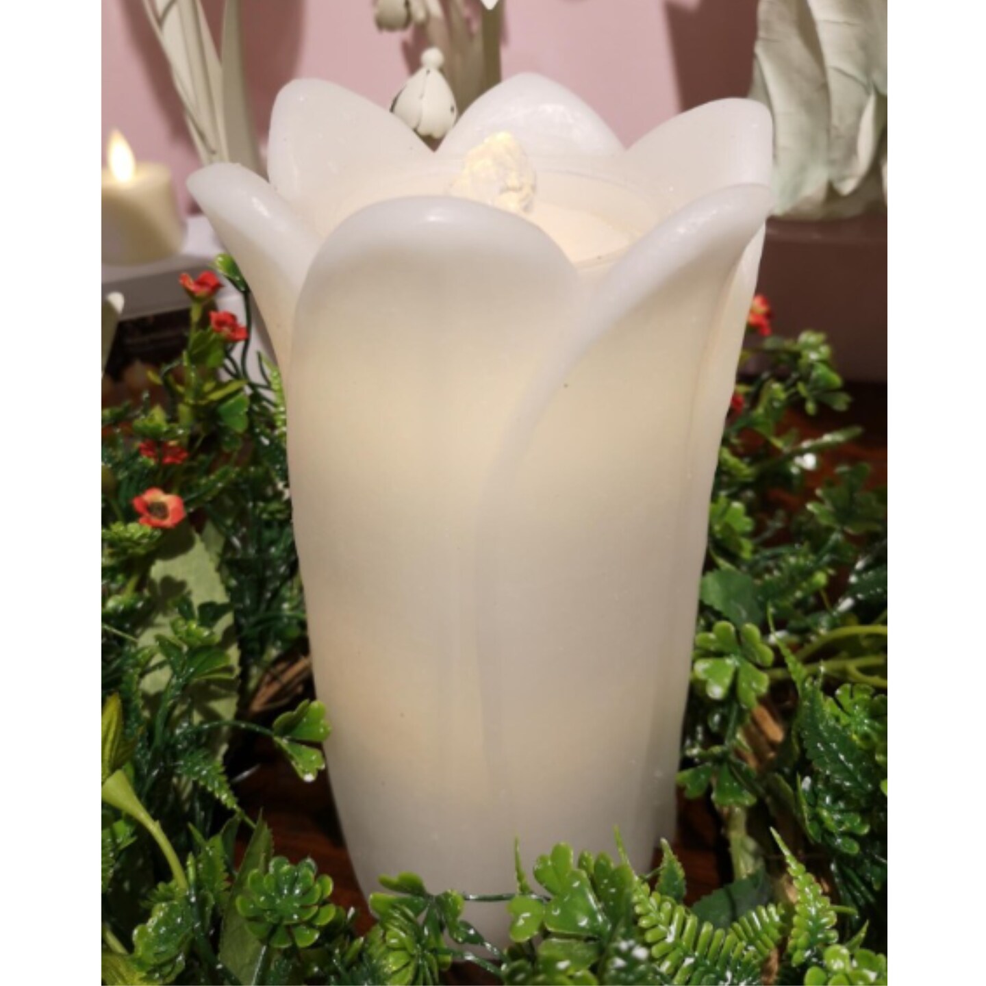 4.75x8 White Tulip Fountain Candle – LED Bubbling Candle with Remote-LC3260-WHT