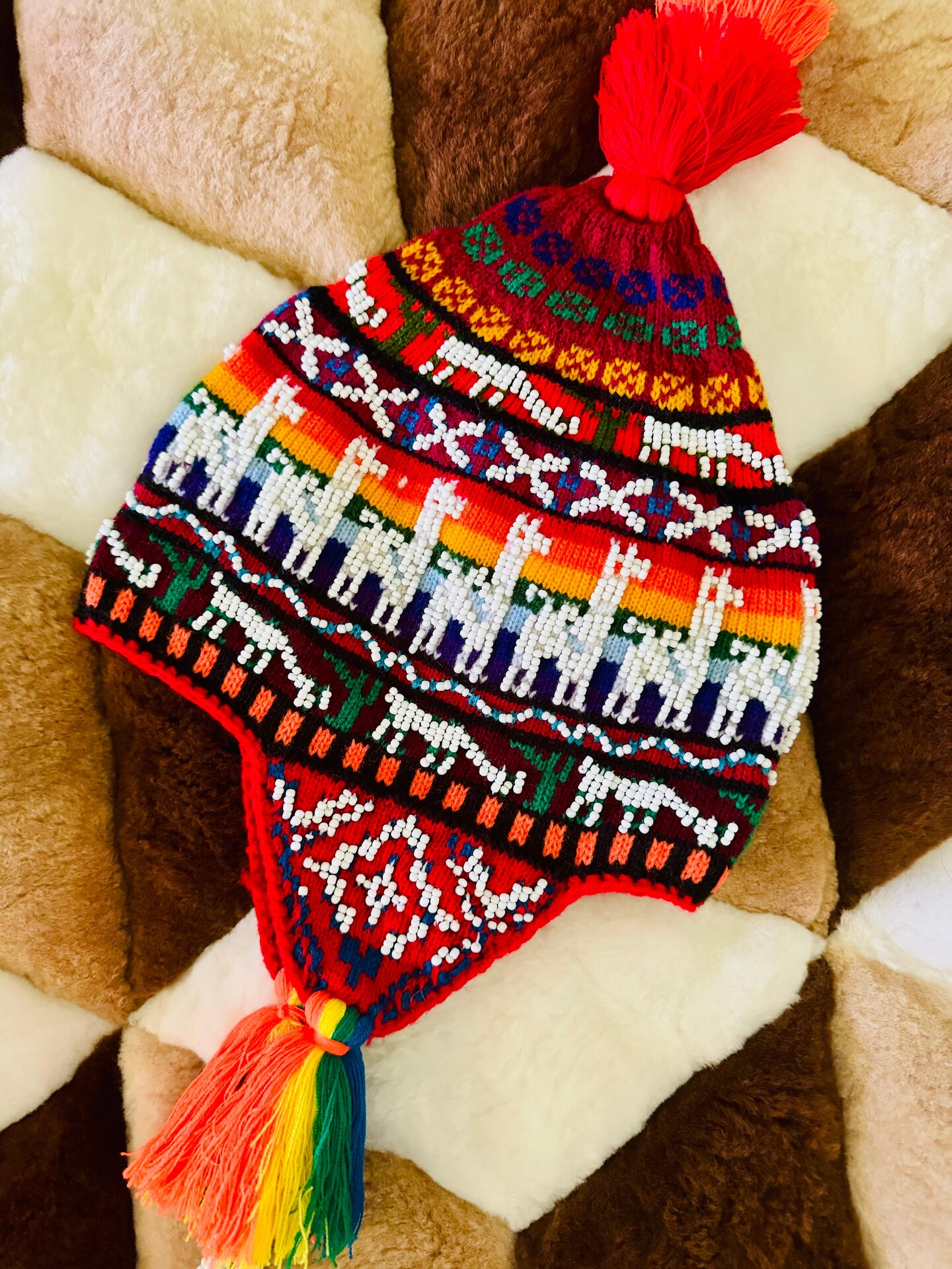 Genuine peruvian hat | Peruvian Chullo with beads Pom Pom  display picture 2