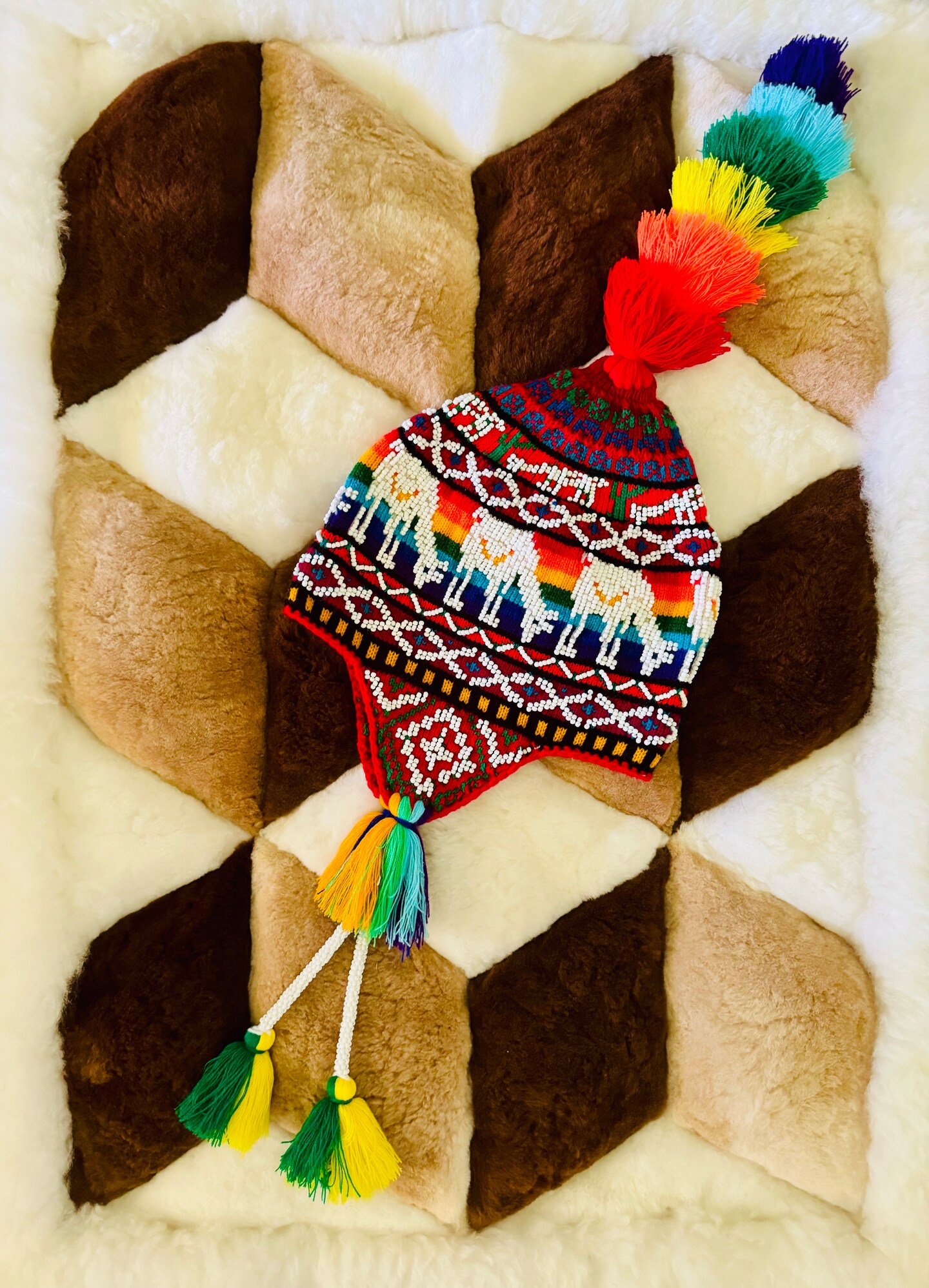 Genuine peruvian hat | Peruvian Chullo with beads Pom Pom  display picture 2