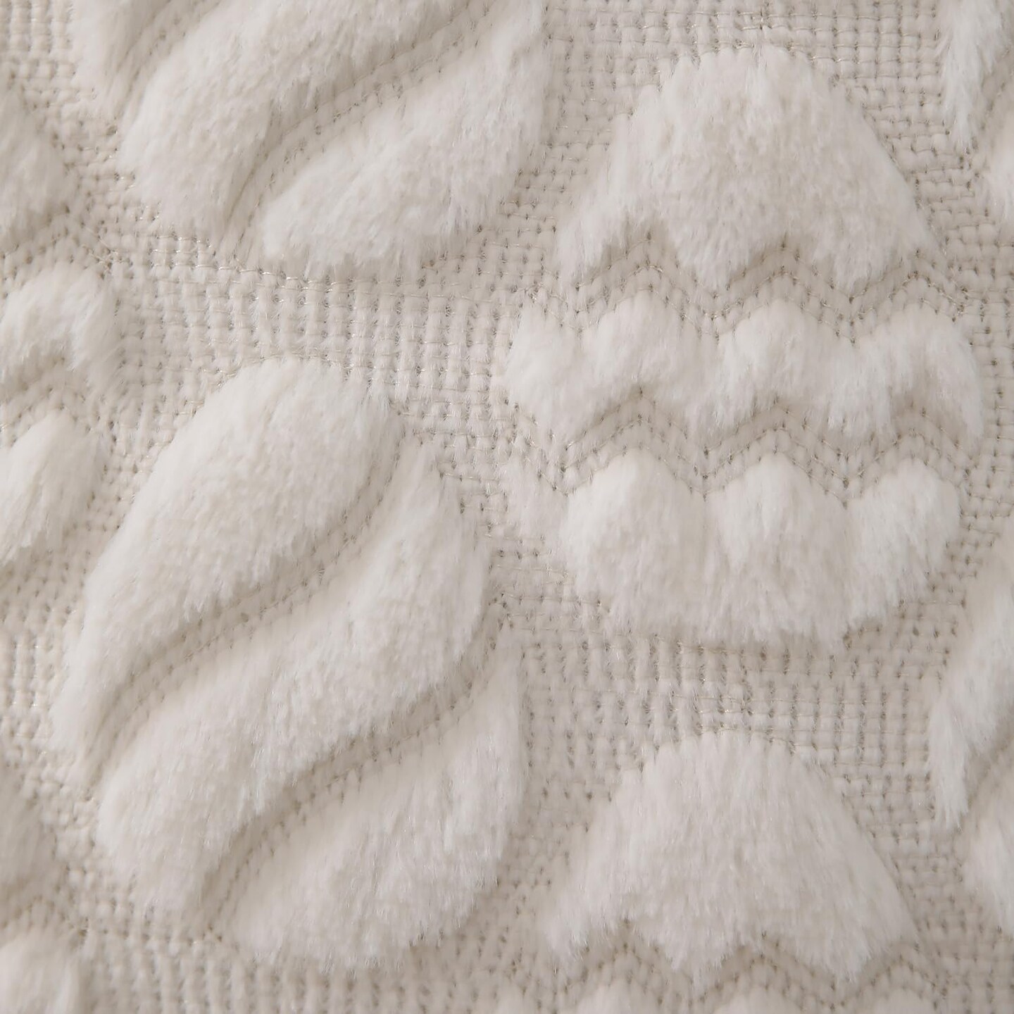 Easter Pillow Covers 18x18 inch Set of 2 Easter Decoration Cream White Egg Soft Plush Faux Fur Jacquard Throw Pillows for Bedroom Sofa Holiday Festivals Home Decor FHJ-09A18