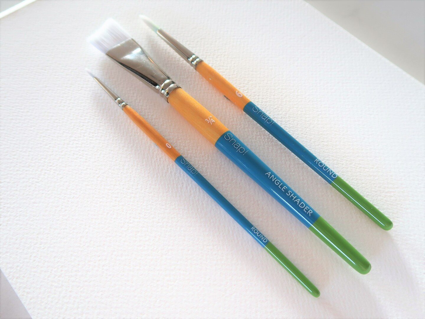 Princeton Snap! Golden Taklon Short Handle Brush-Angular Shader 3/4" Width