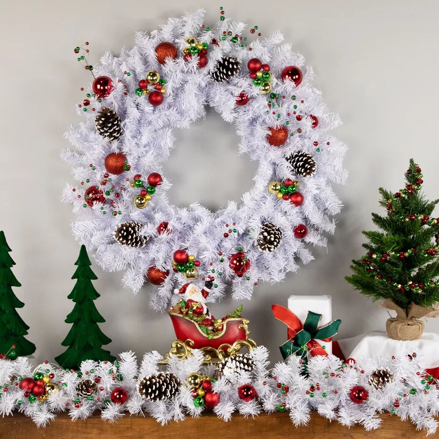 24&#x22; White Crystal Spruce Wreath Unlit Artificial Christmas Decoration