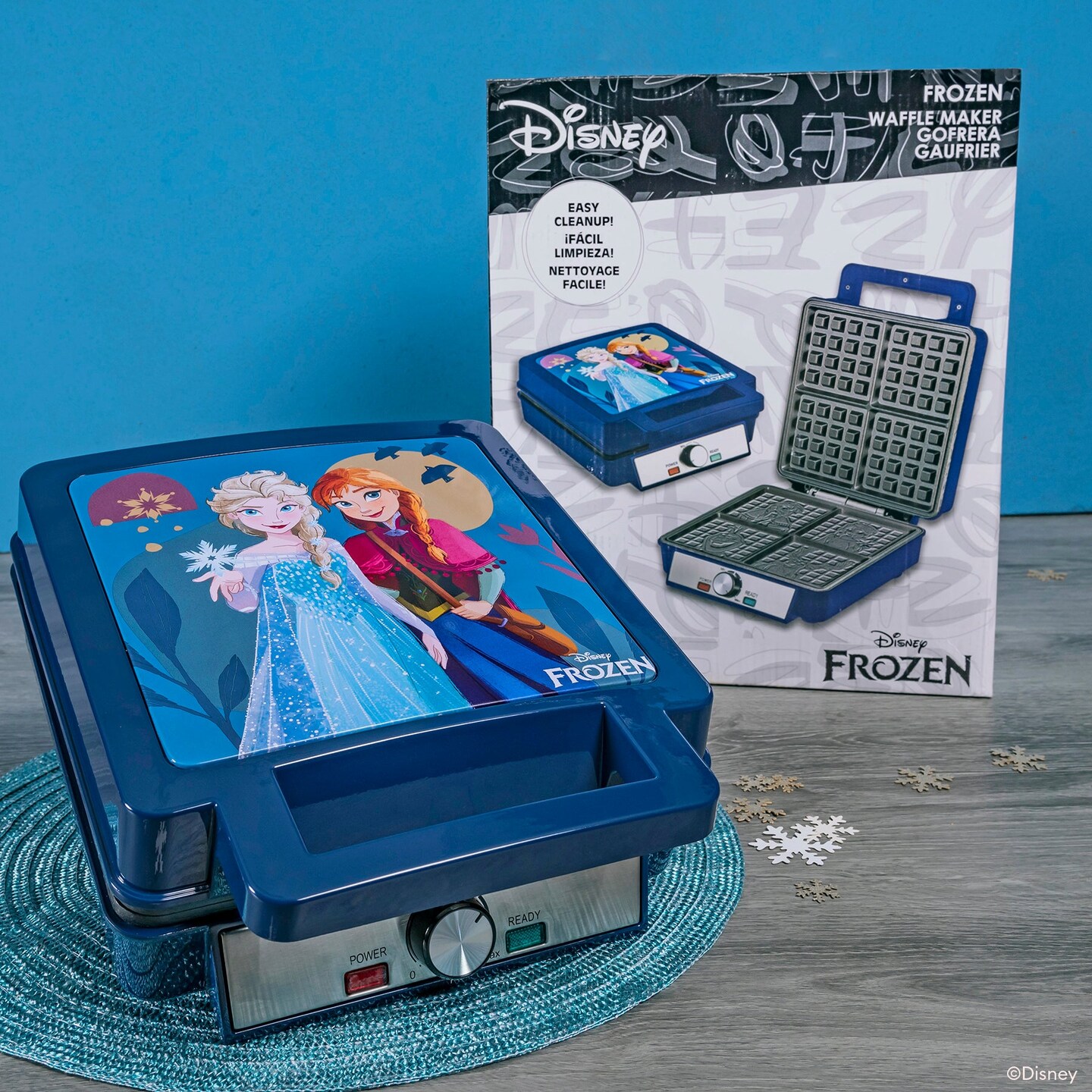 Uncanny Brands Disney Frozen Elsa, Anna, and Olaf Deluxe Waffler
