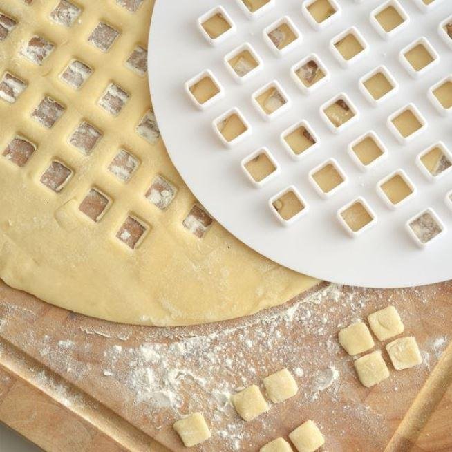 Norpro 9.75&#x22; Decorative Lattice Shape Pie Dough Top Crust Cutter