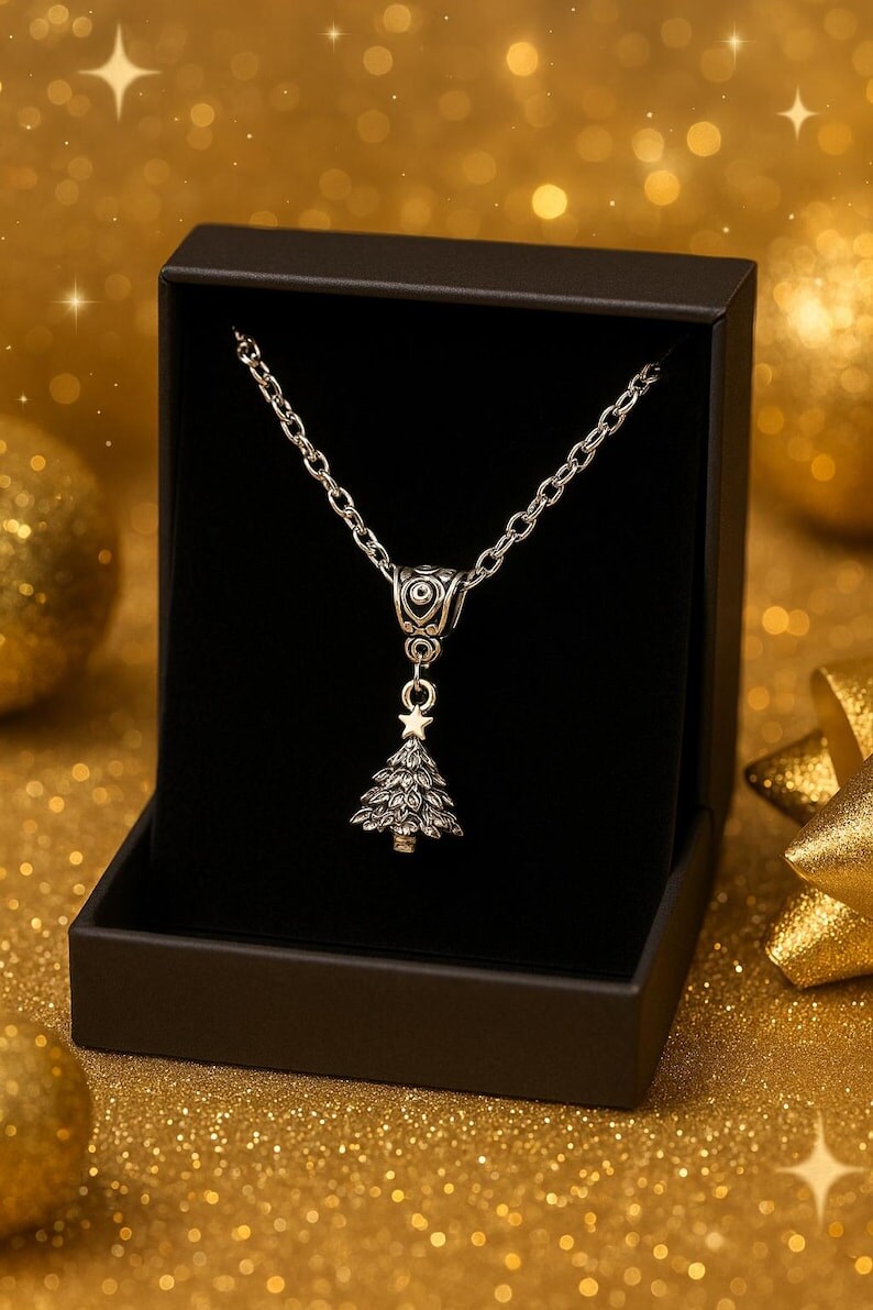 Silver Christmas Tree Pendant Necklace – Elegant Holiday Jewelry