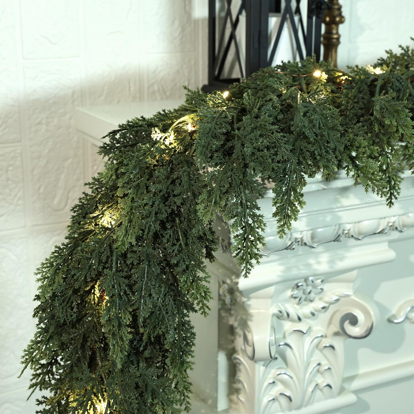 Realistic Christmas Garland with Lights-8 Lighting Modes (Green) 12.13 x 12.05 x 3.7 inches