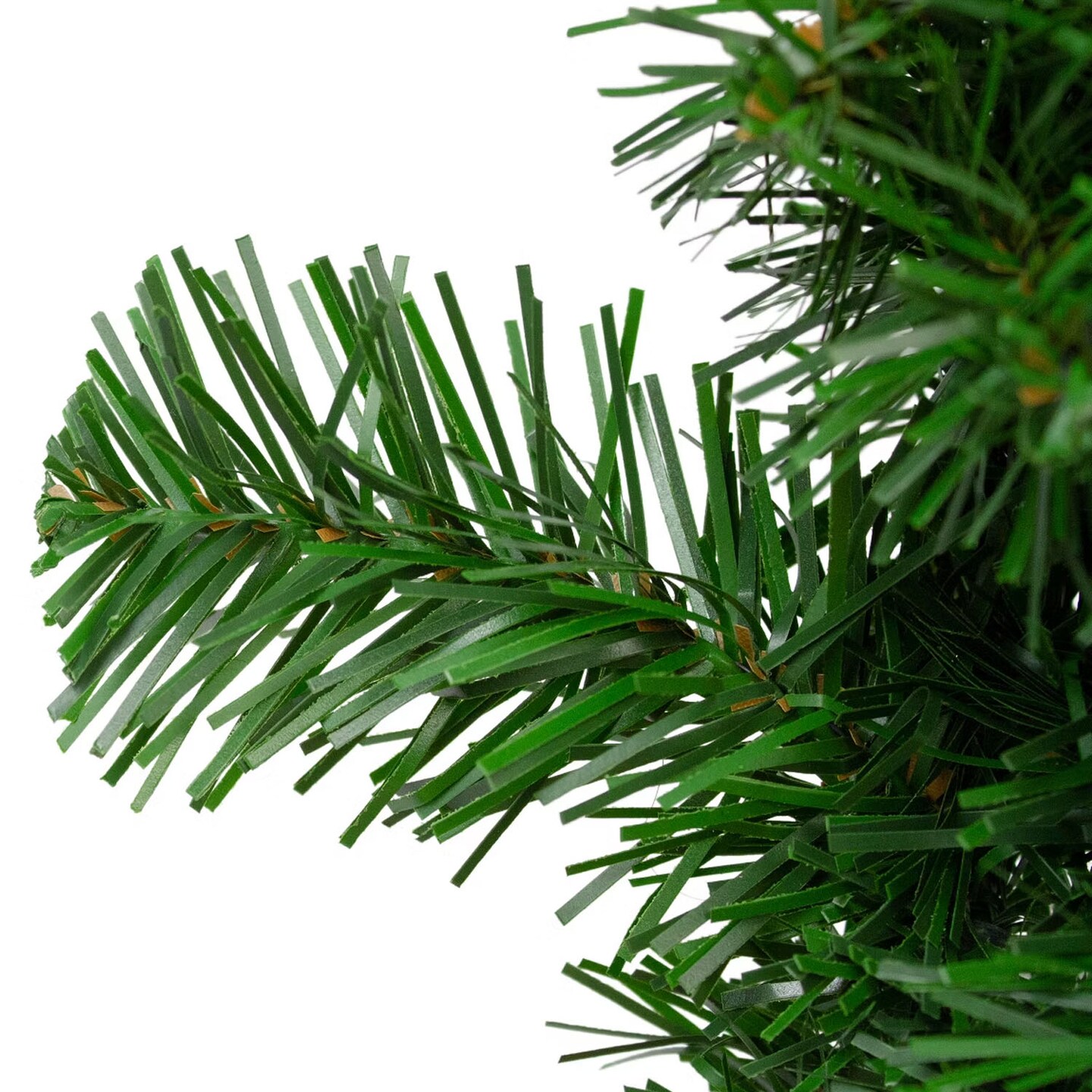 10&#x22; Unlit Artificial Windsor Pine Wreath Classic Christmas Greenery Decoration