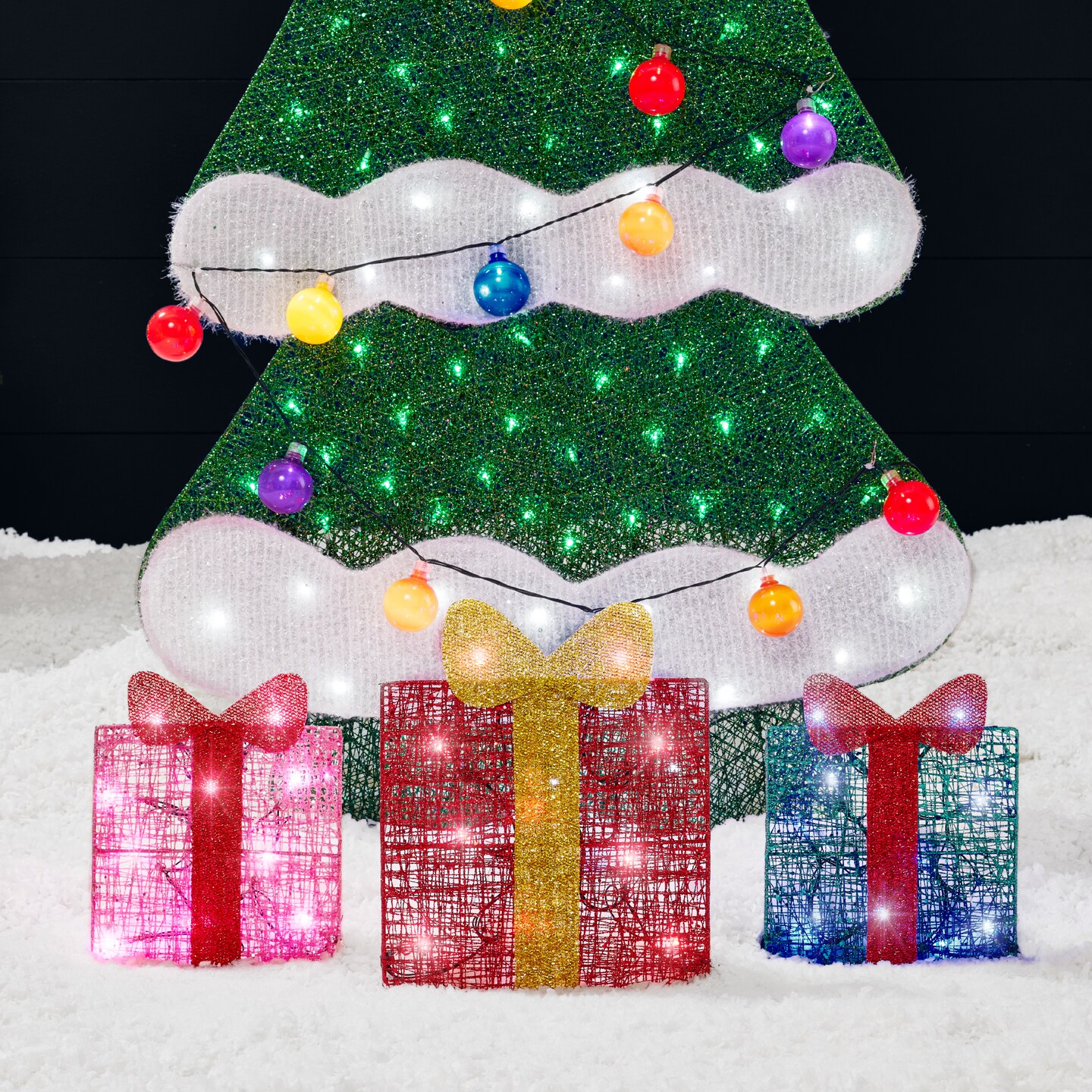 Best Choice Products 6ft Lighted 2D Christmas Tree Outdoor Decor w/ 170 LED Lights, Gift Boxes, Storage Bag