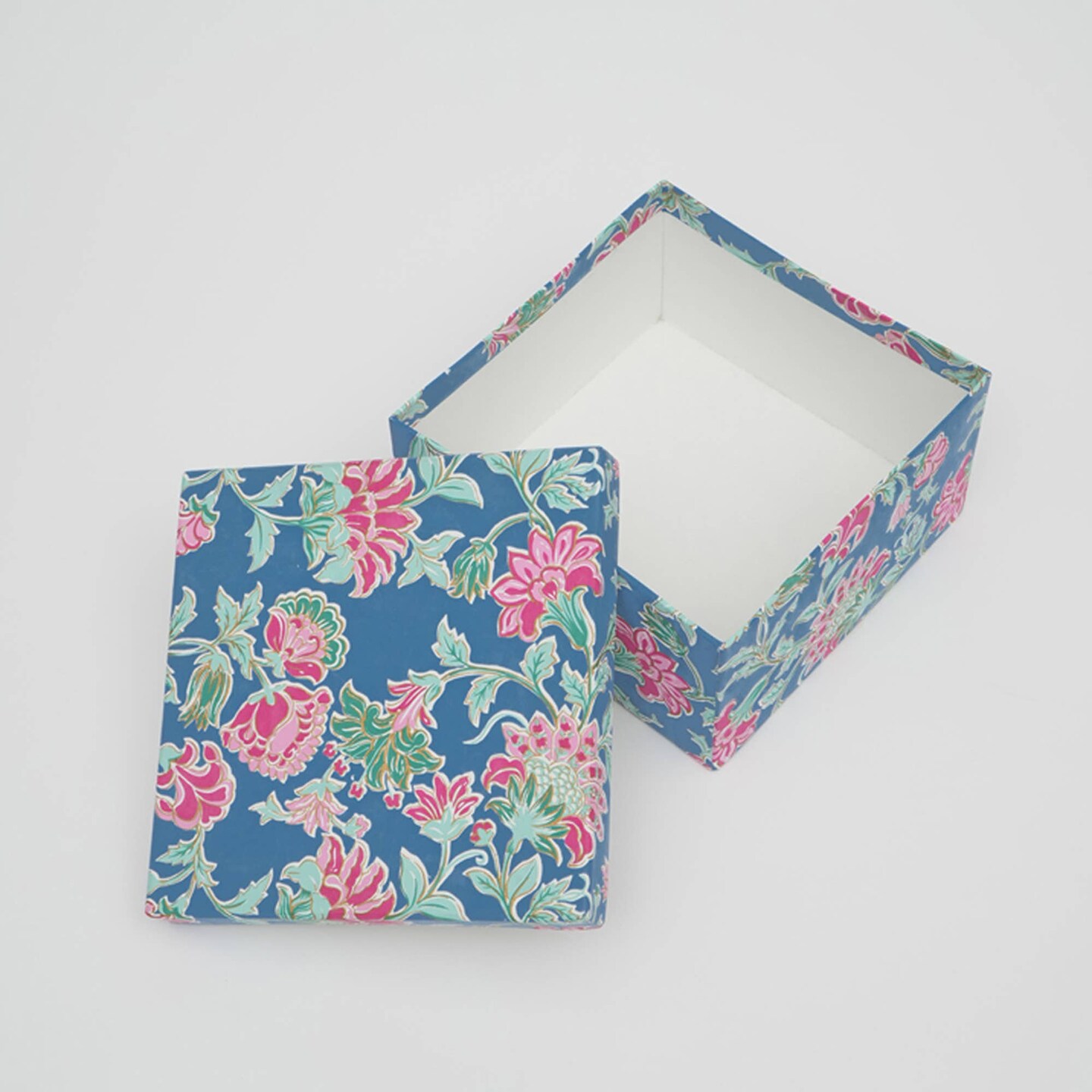 Vibrant Square Gift Box- Set of 3