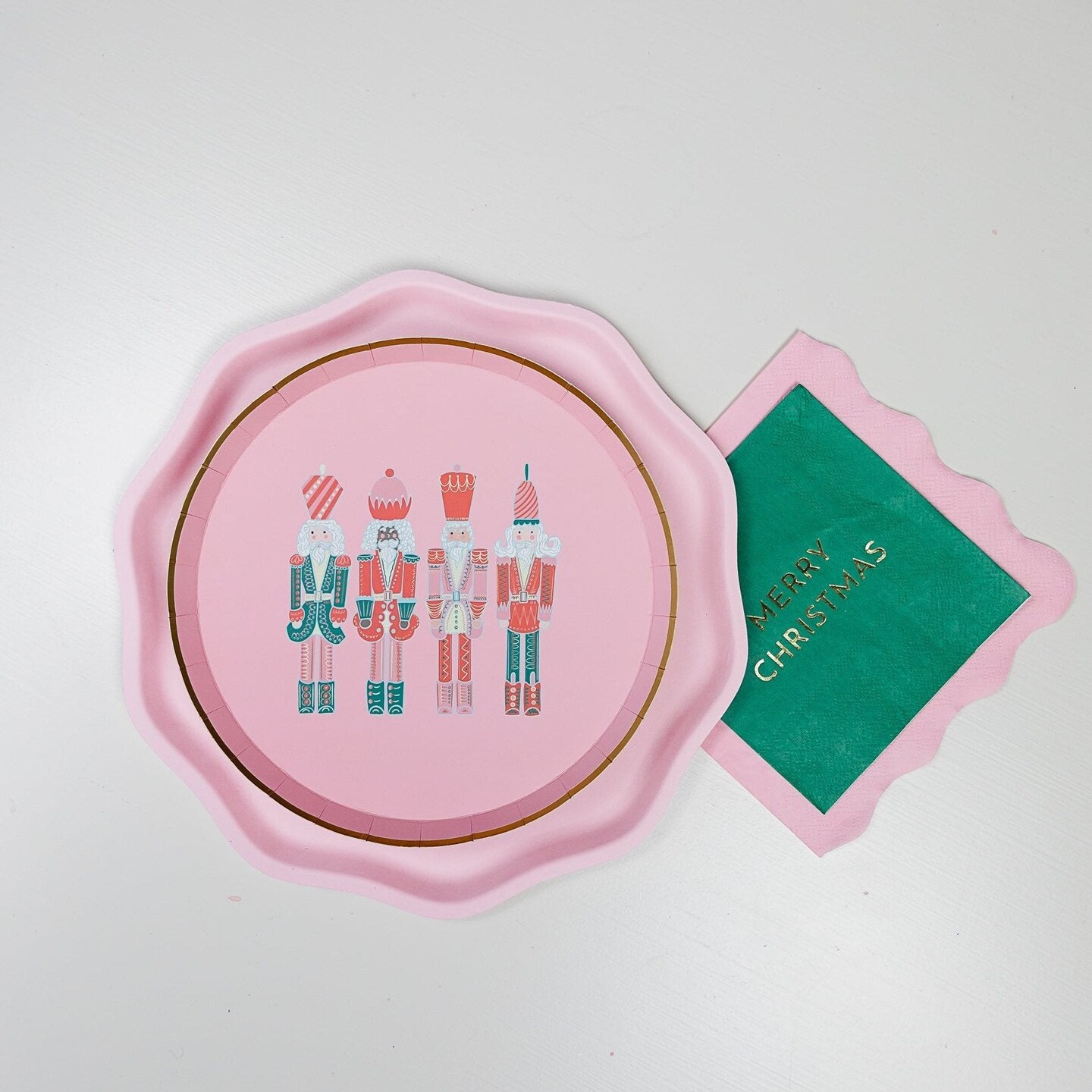 PETAL PINK COMPOSTABLE DINNER PLATES