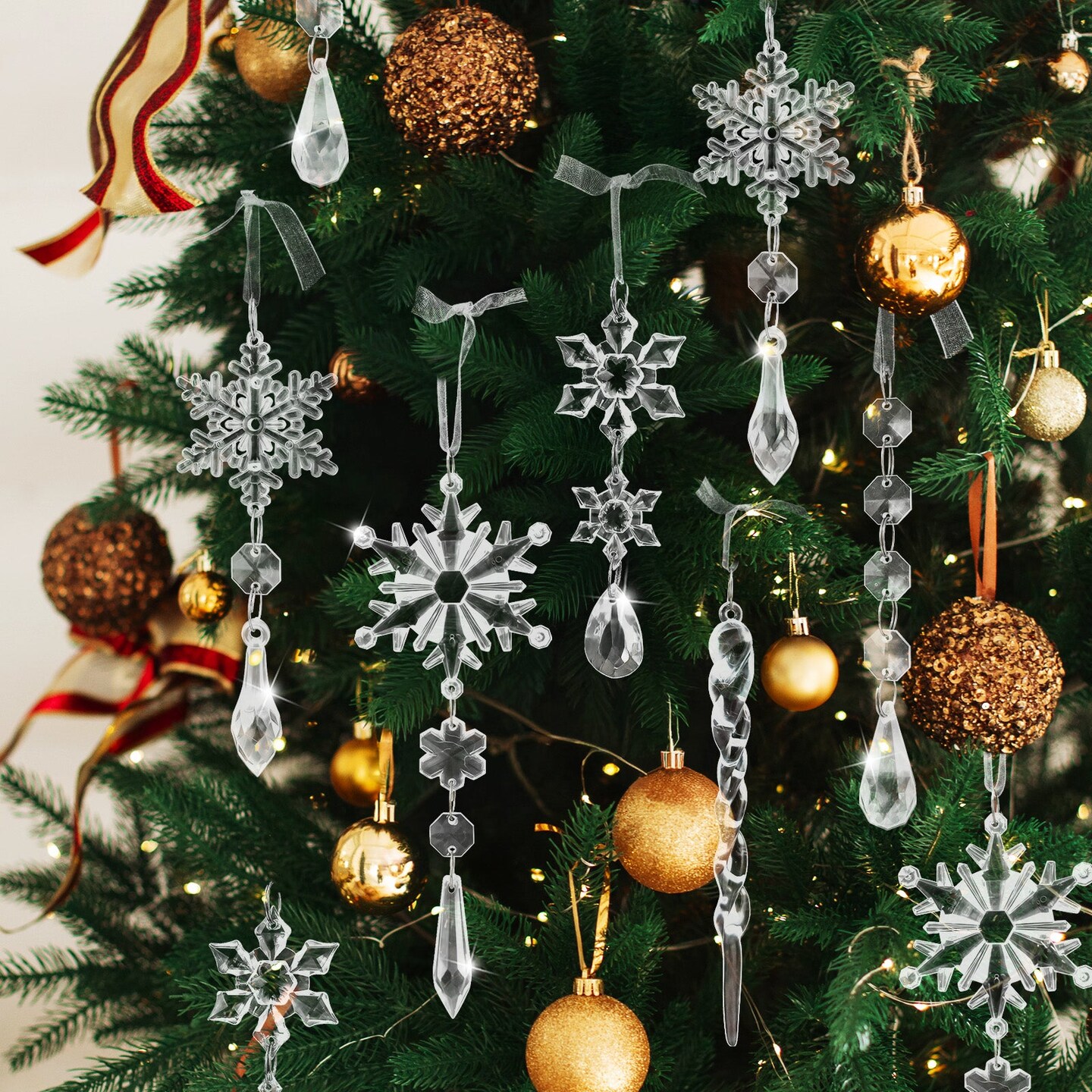 Wrapables 22pcs Christmas Tree Ornaments, Acrylic Hanging Crystal Snowflakes and Icicles Decorations, Drop Pendant Decor for Winter New Year Parties