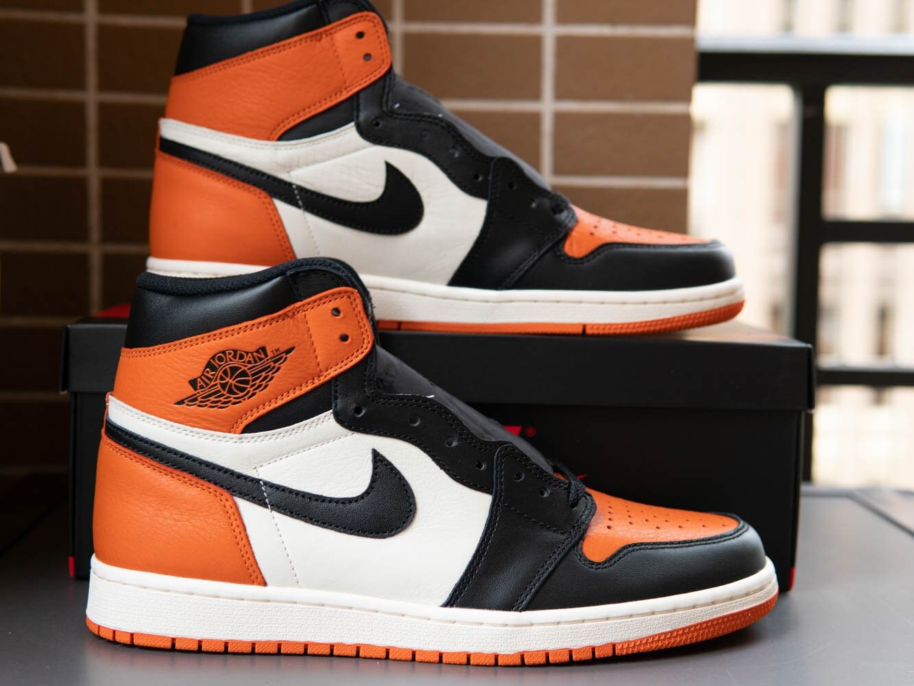 Air Jordan 1 Retro High OG Shattered Backboard