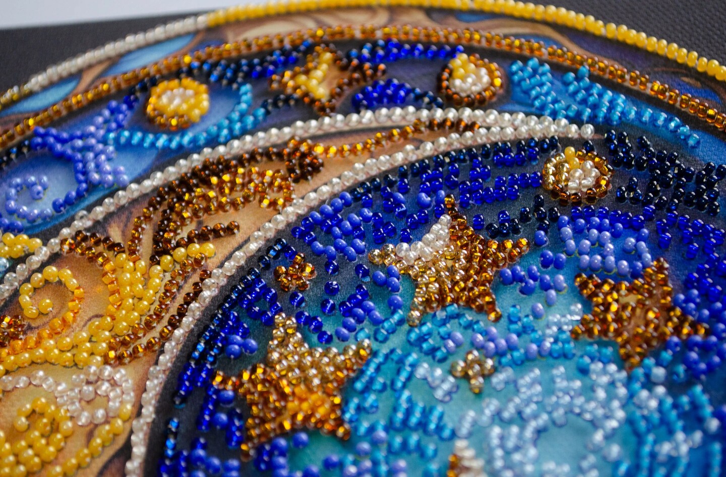 Mid-sized bead embroidery kit - Magical dreams