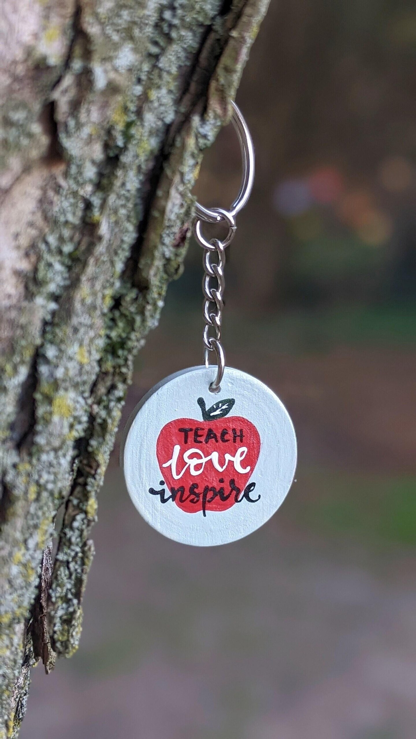 Teacher Themed Wooden Keychain Hand Painted Apple and Inspirational  Quote: Teach, Love, Inspire Text Perfect Teacher Appreciation Gift