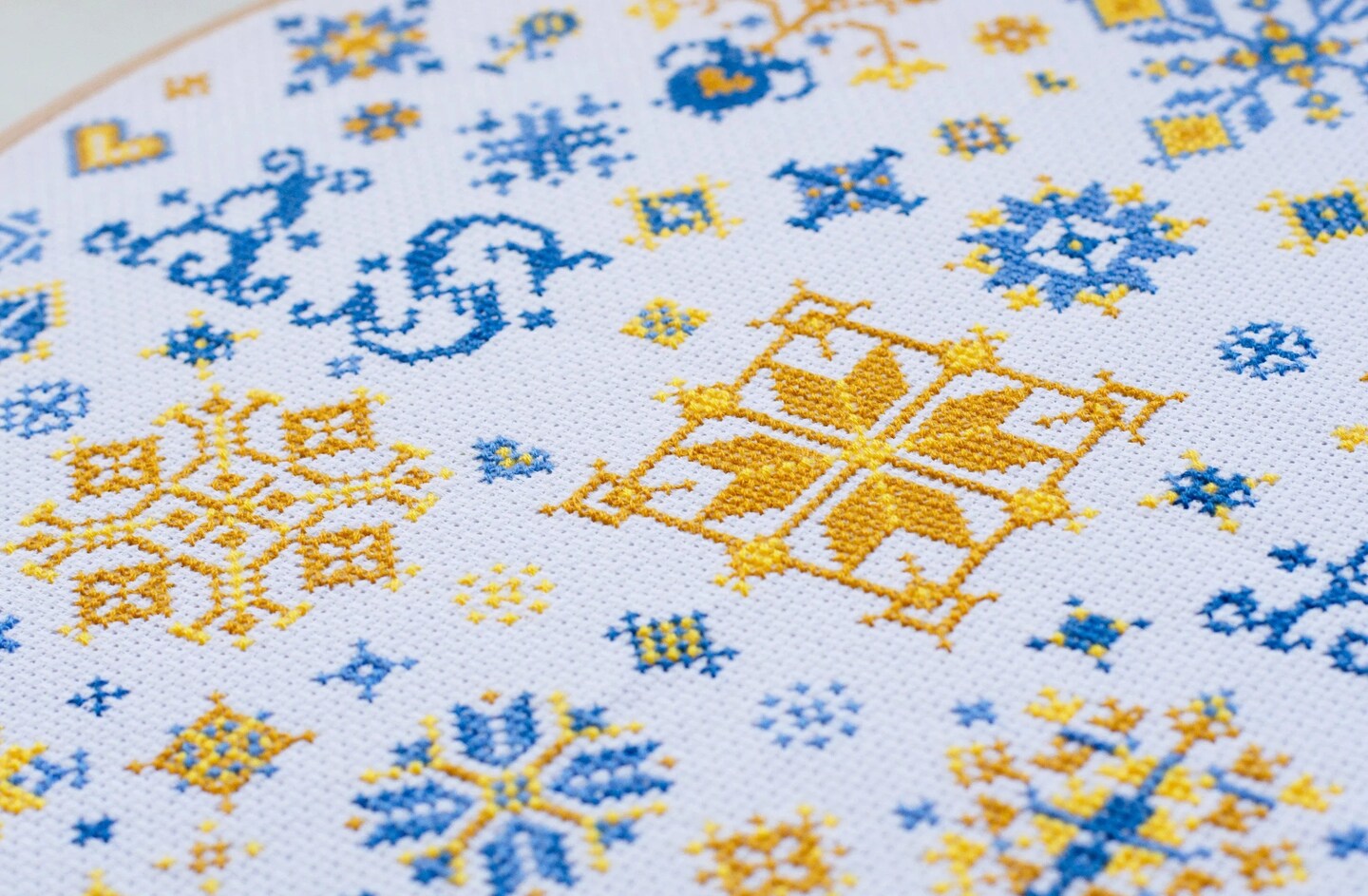 Cross-stitch kit Family sampler